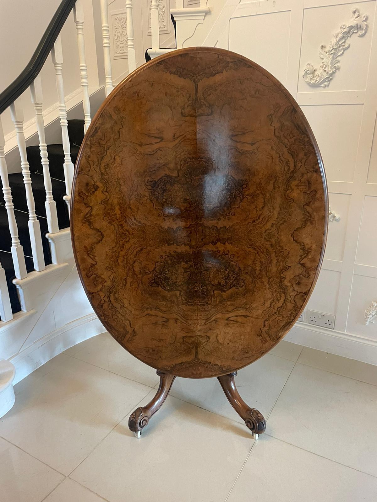 Fine Antique 19th Century Victorian Burr Walnut Oval Centre/Dining Table 10