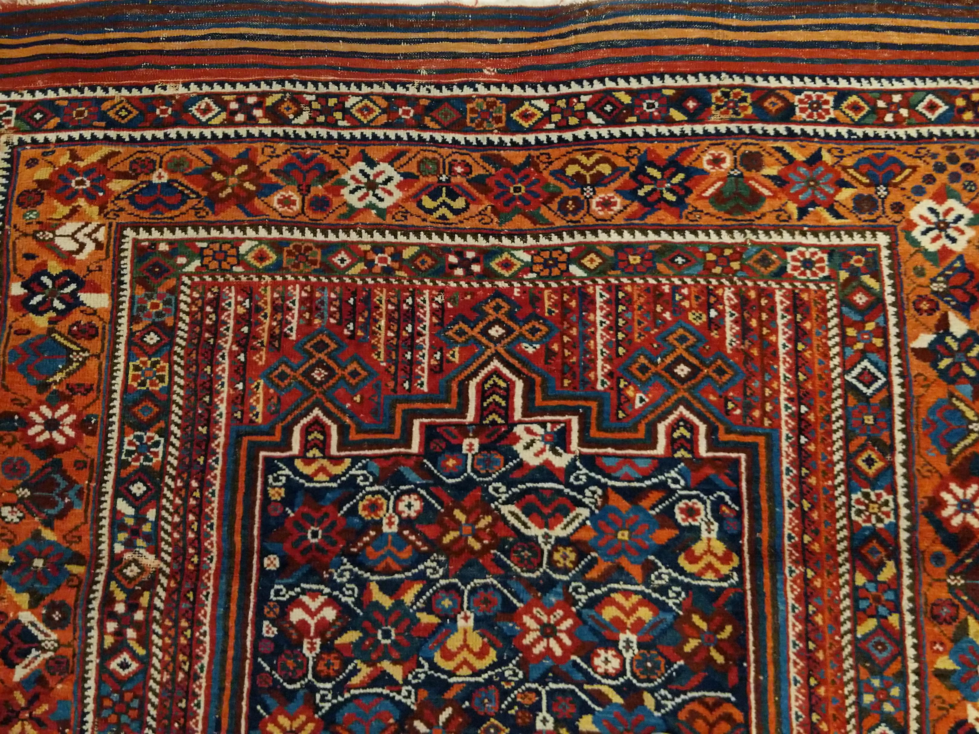 Fine Antique Afshar Rug with Lively Palette In Good Condition For Sale In Milan, IT