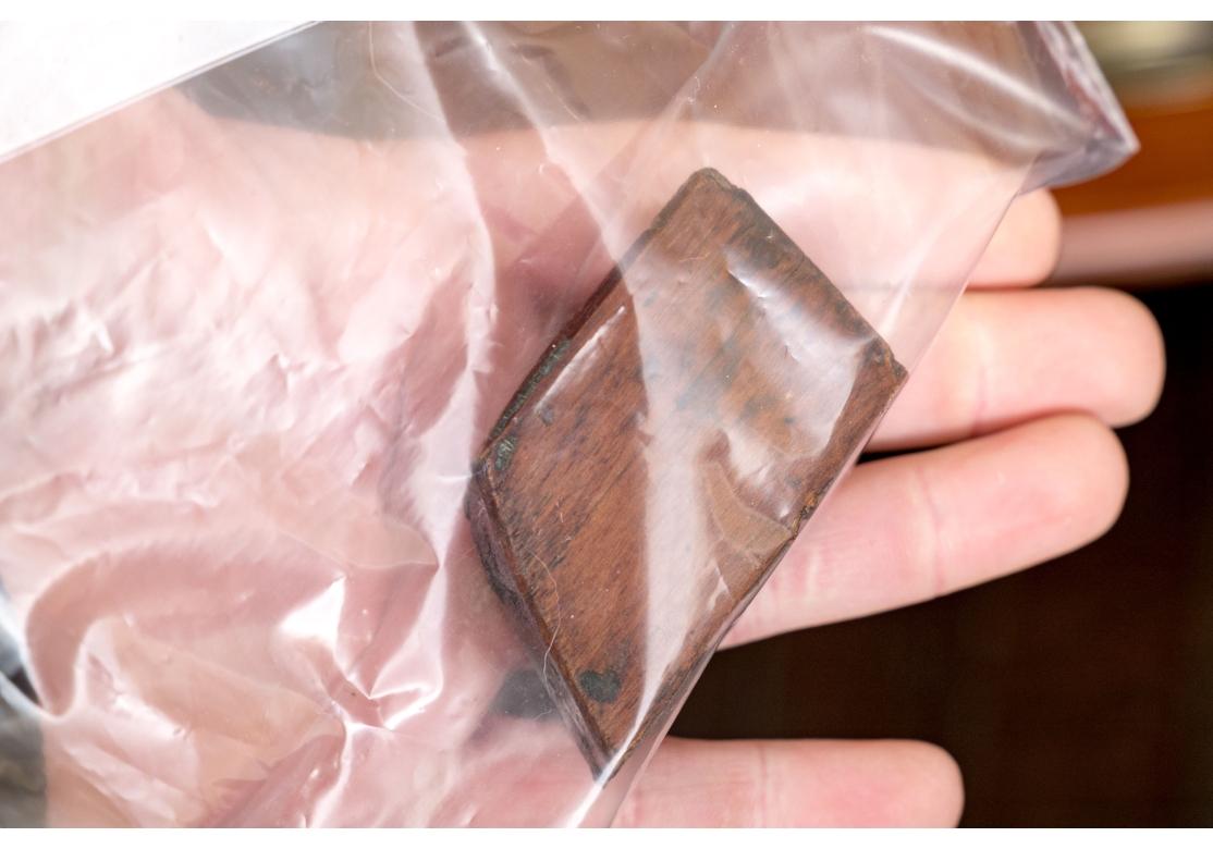 Americano Pregiata cassettiera antica in mogano americano a 4 cassetti con apertura ad arco in vendita