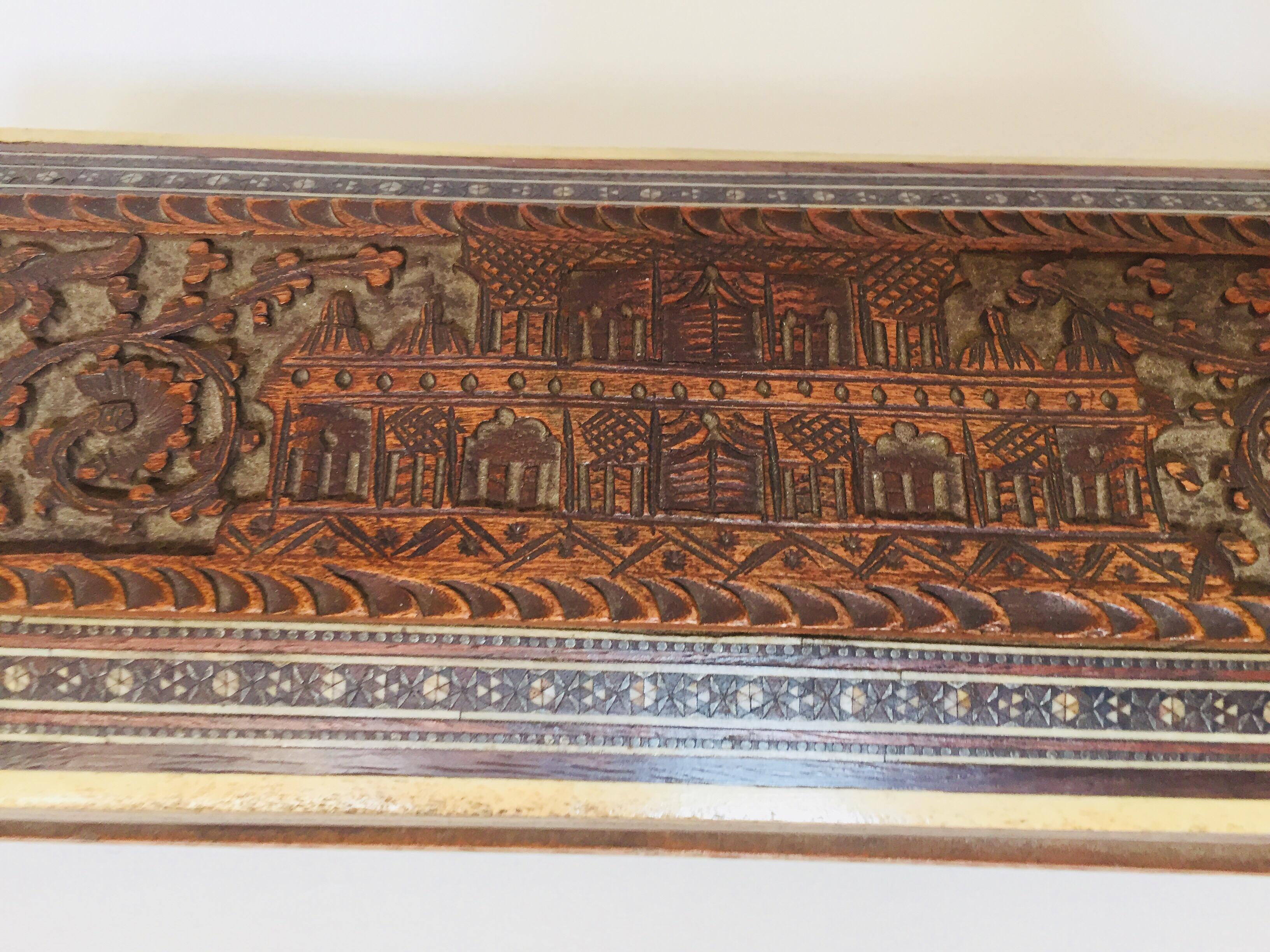 Islamique Belle boîte anglo-indienne ancienne incrustée de Bombay en vente