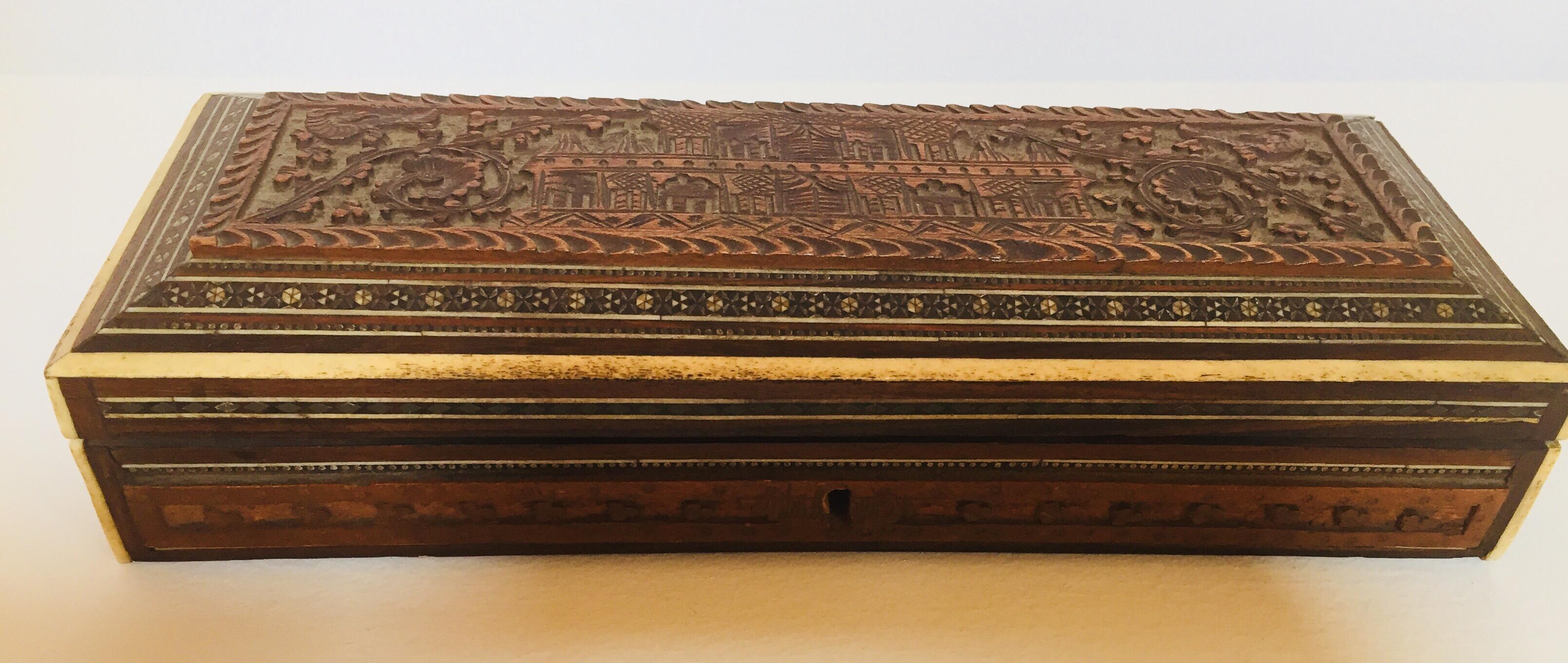 Schöne antike anglo-indische Bombay Inlay Box (Indisch) im Angebot