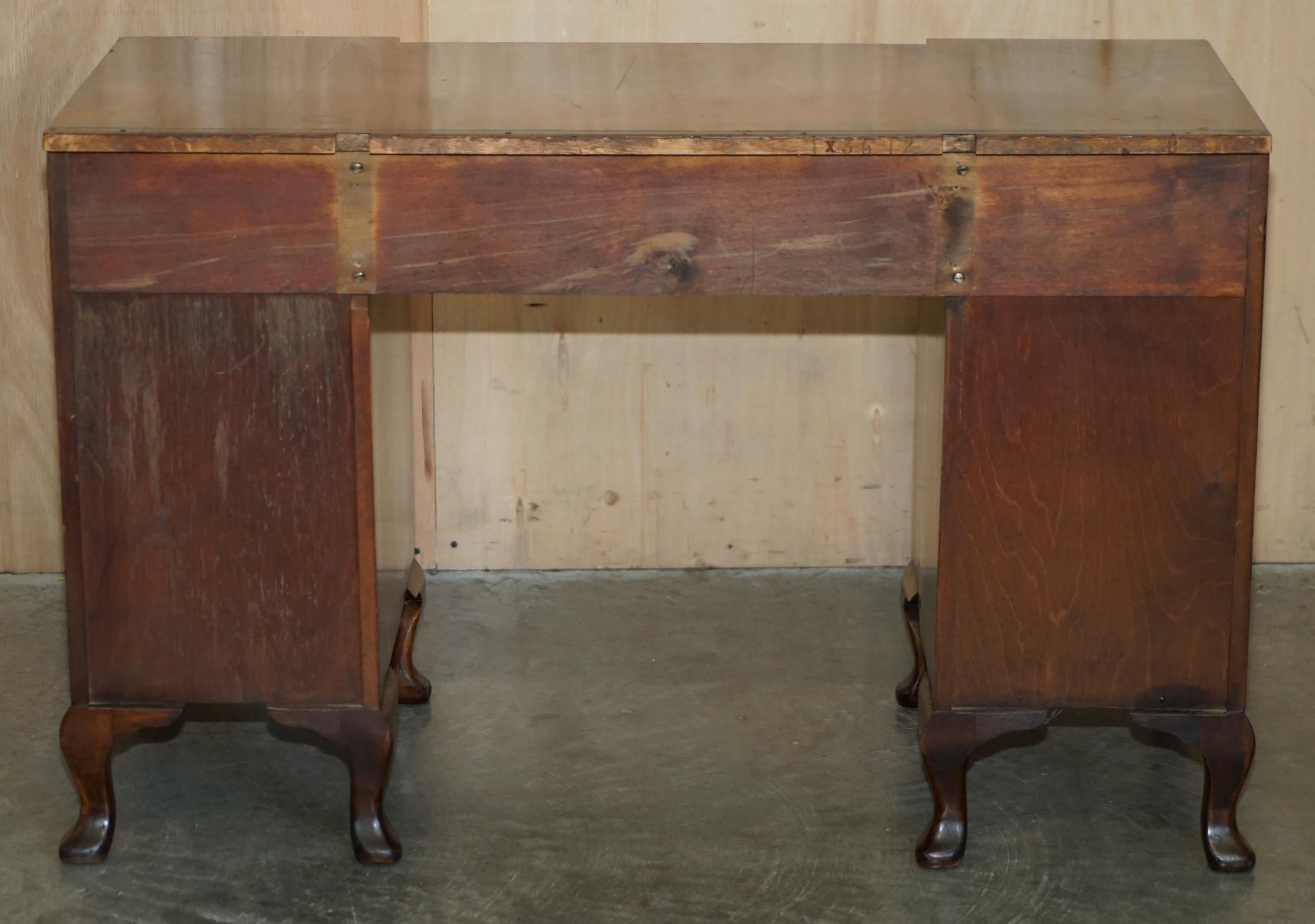 FINE ANTIQUE ART DECO WARING & GILLOW 1932 STAMPED BURR WALNUT DRESSiNG TABLE For Sale 8