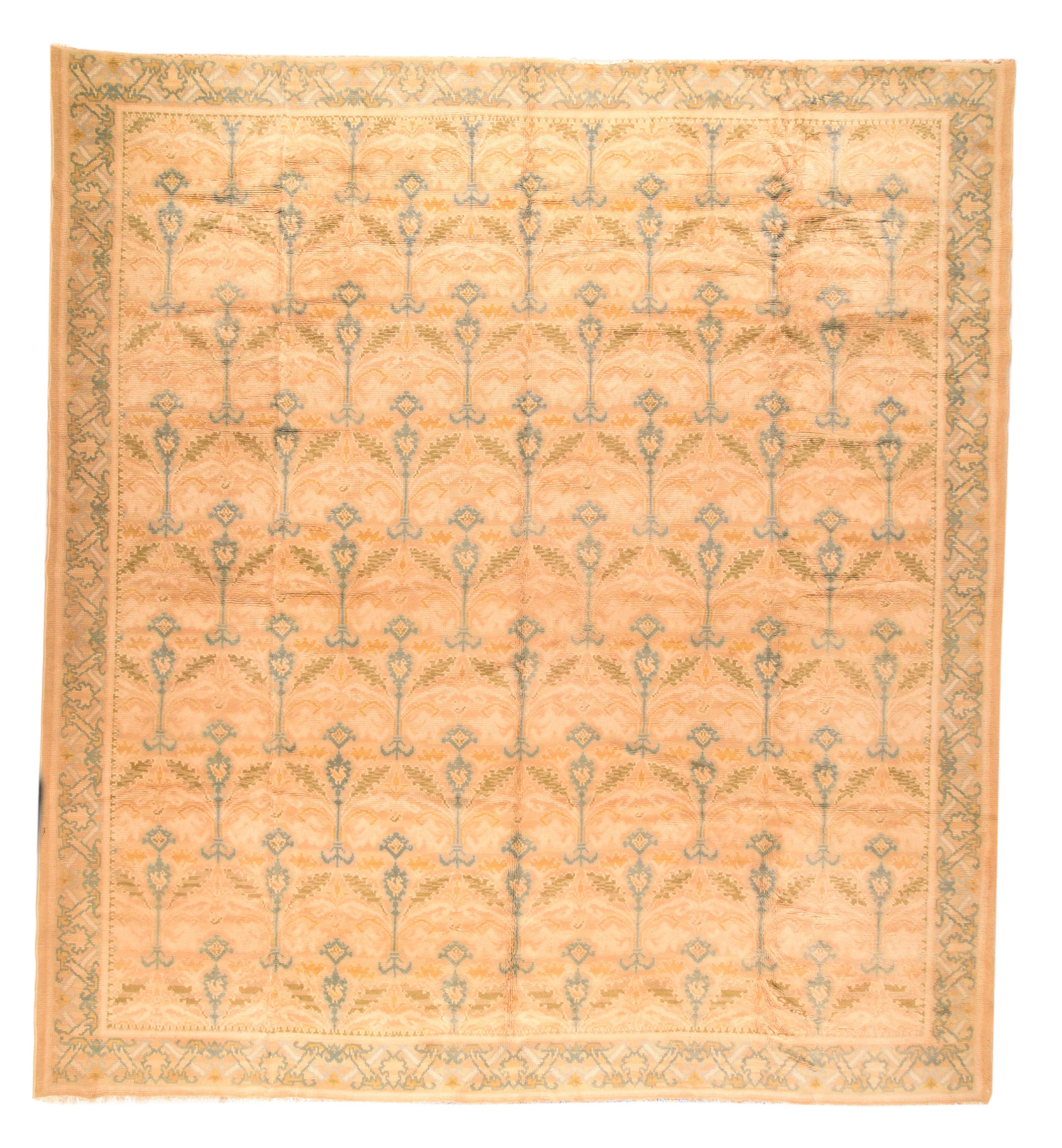 Fine Antique Austrian Savonnerie Rug 13'11'' x 14'3'' In Excellent Condition For Sale In New York, NY