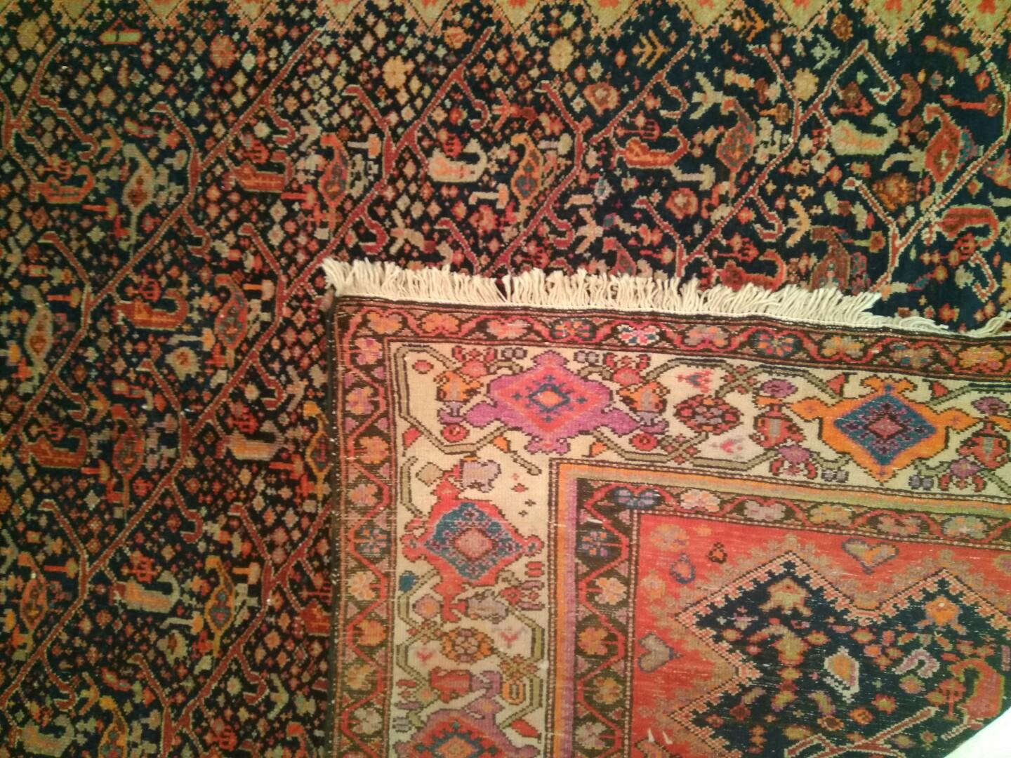 Noué à la main Fine tapis Kelleh Qarabagh à fond bleu ancien en vente