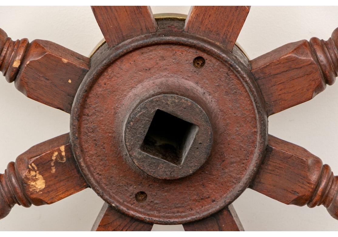 Fine Antique Brass Clad Mahogany Ship’s Wheel In Good Condition For Sale In Bridgeport, CT