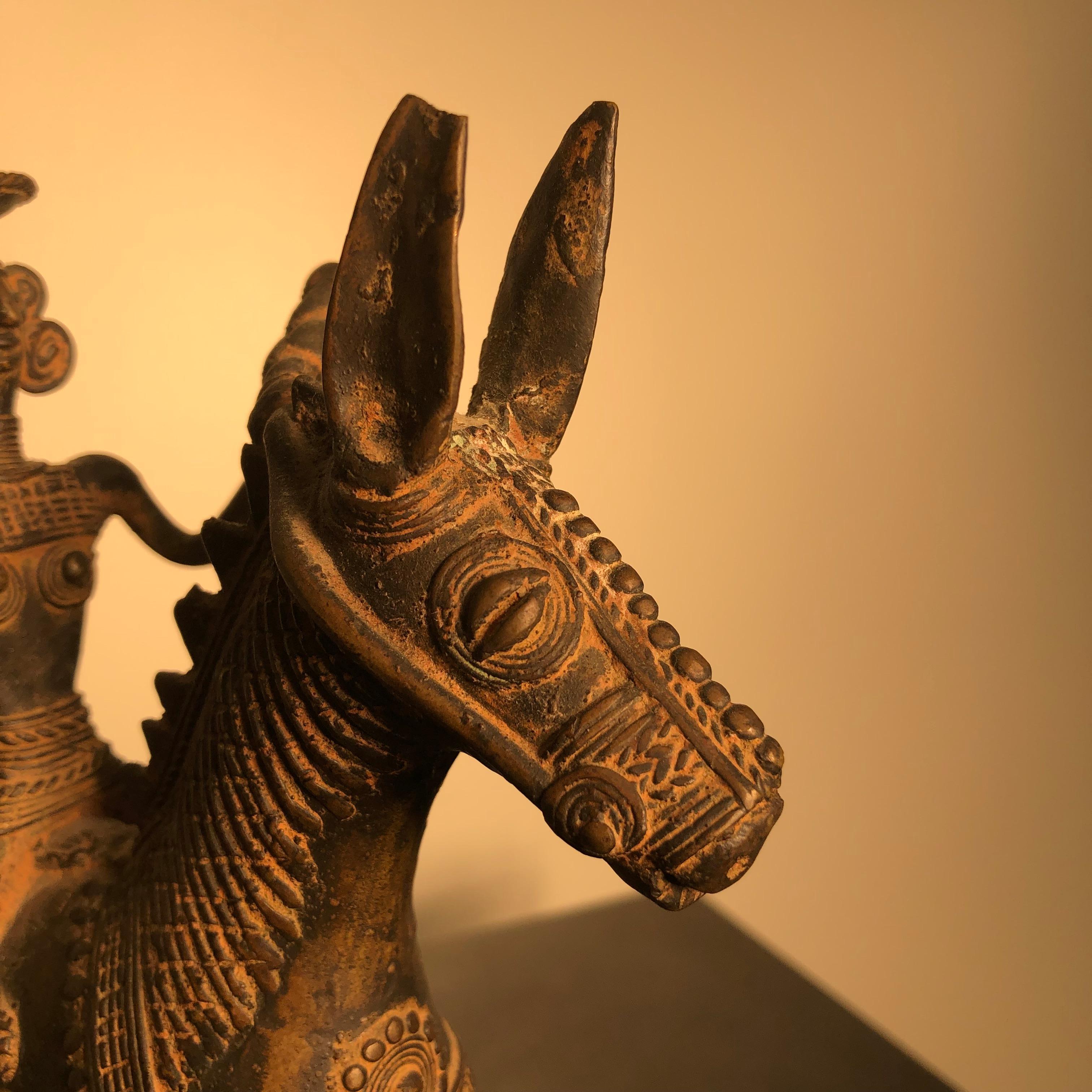 Feines antikes Bronzepferd & Reiter mit feinen Details:: gesammelt in Mumbai 1960er Jahre im Zustand „Gut“ in South Burlington, VT
