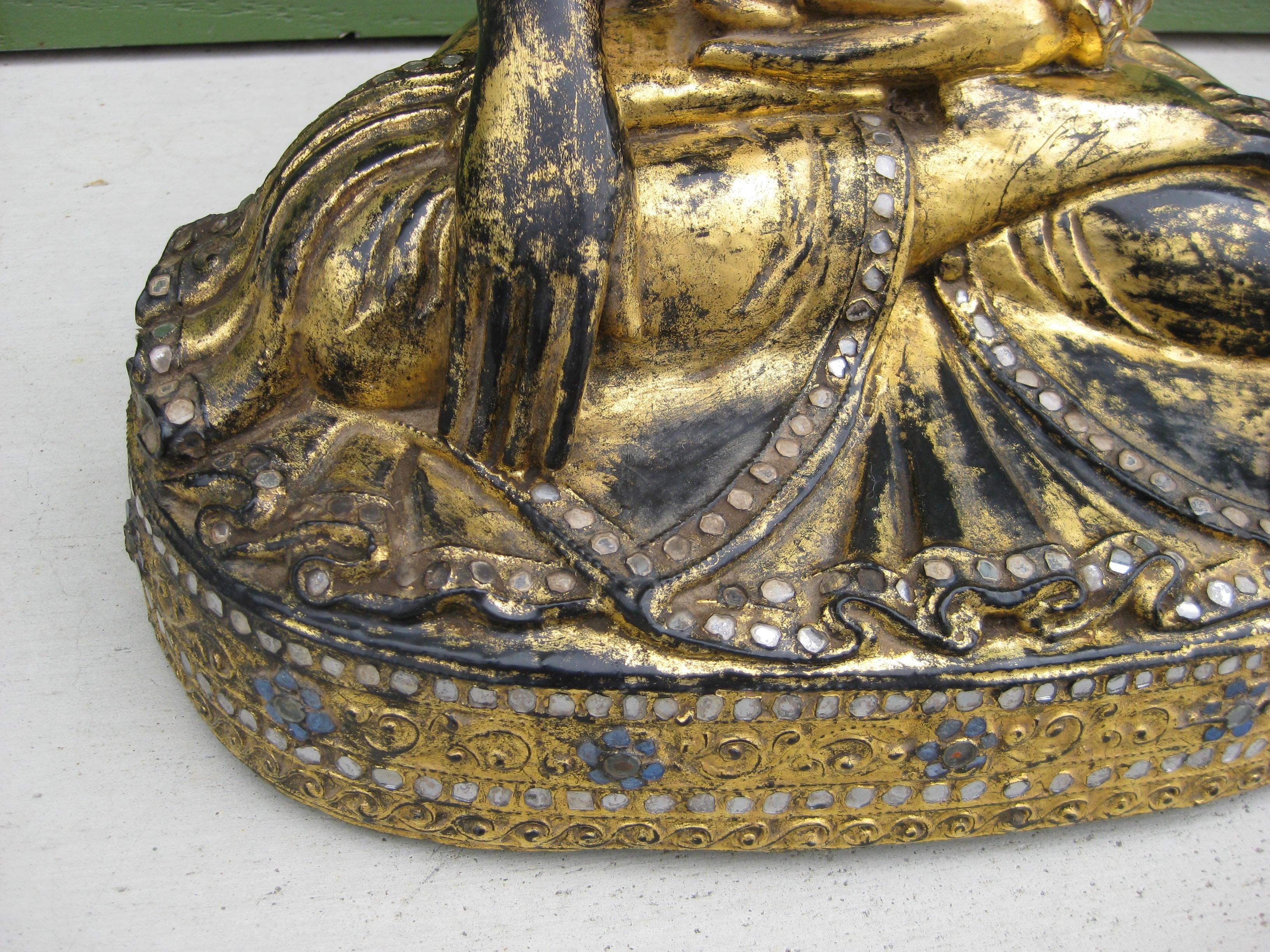 Fine Antique Burma BurmeseTemple Mandalay Buddha Wood Wood Wood sculpté Gold Statue 16 1/2