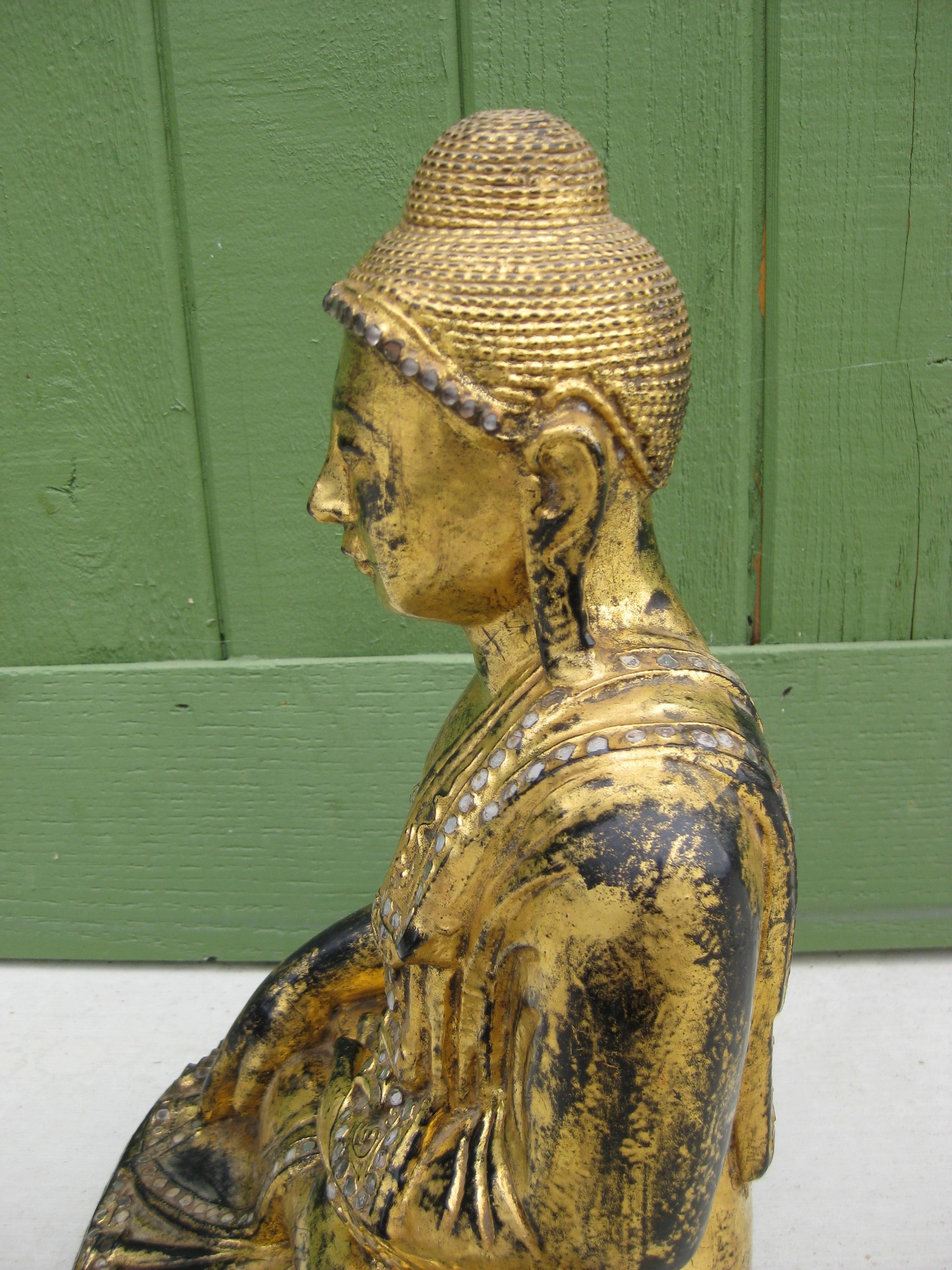 Fine Antique Burma BurmeseTemple Mandalay Buddha Wood Wood Wood sculpté Gold Statue 16 1/2