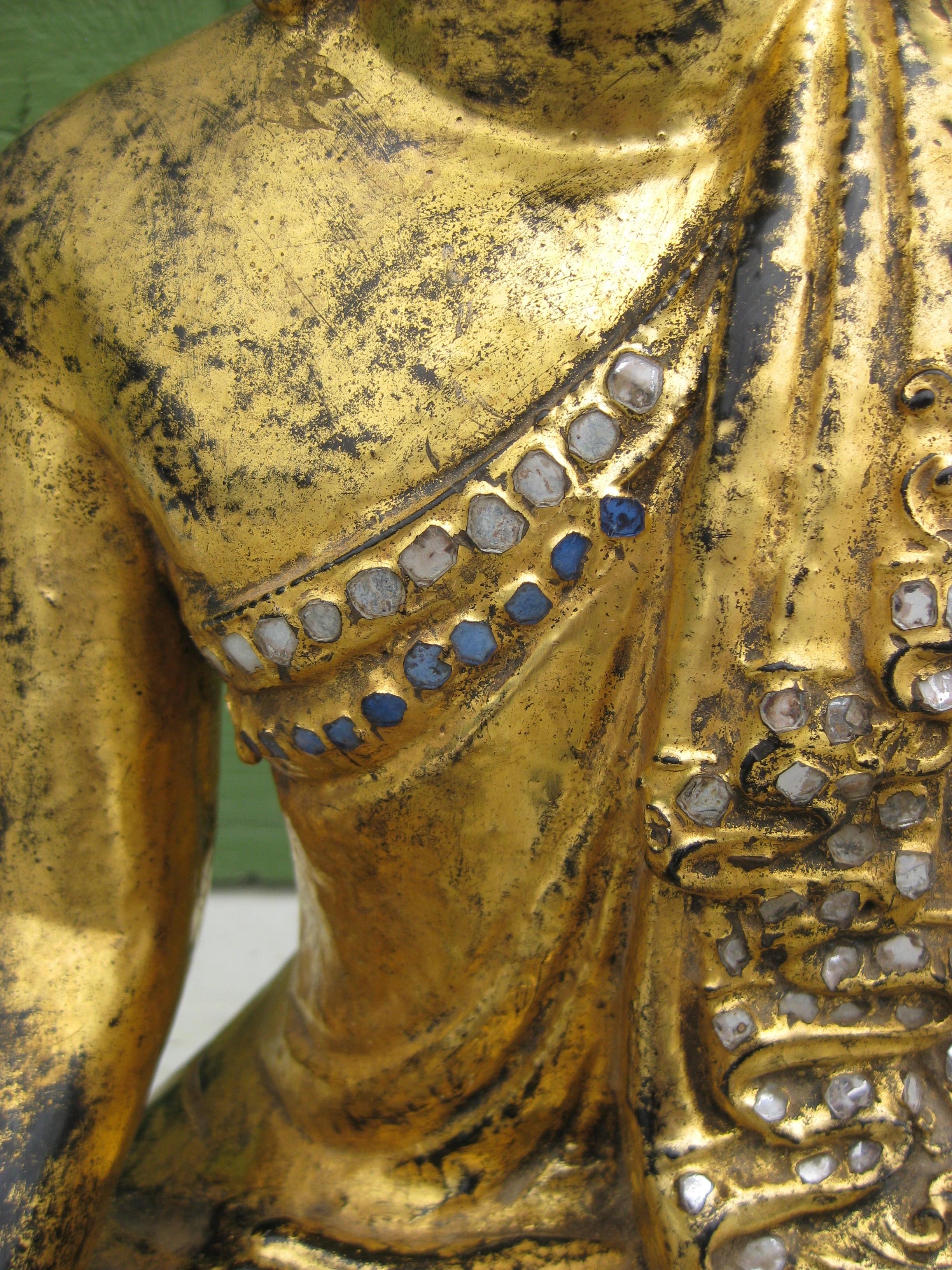 XIXe siècle Fine Antique Burma BurmeseTemple Mandalay Buddha Wood Wood Wood sculpté Gold Statue 16 1/2