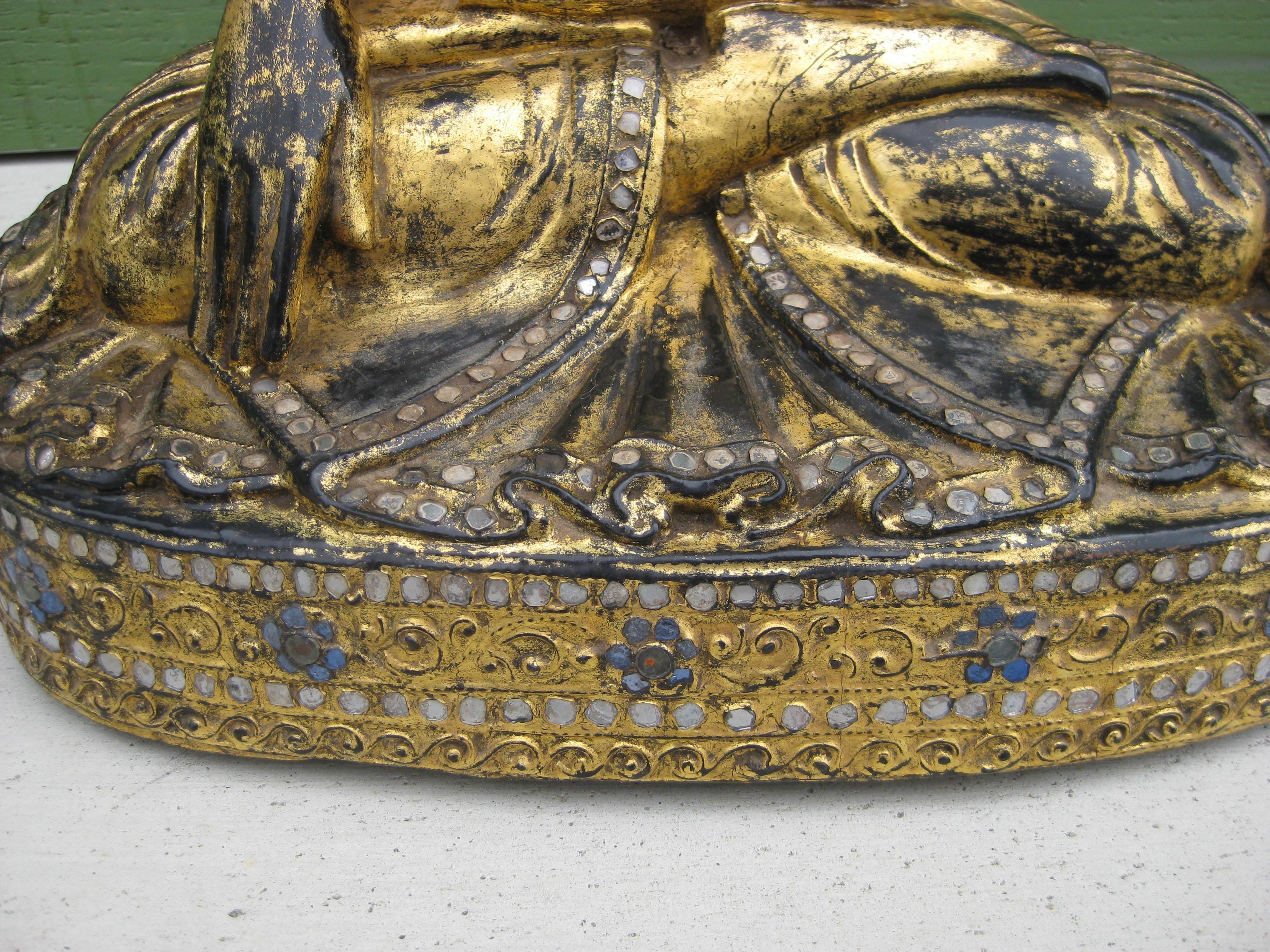 Fine Antique Burma BurmeseTemple Mandalay Buddha Wood Wood Wood sculpté Gold Statue 16 1/2