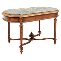 Feiner antiker Tisch mit geschnitzter Nussbaum-Marmorplatte