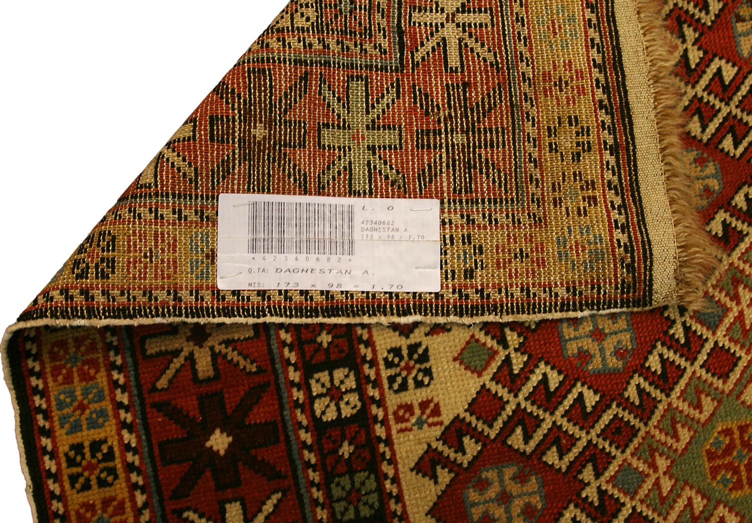 Late 19th Century Caucasian Rug Daghestan Beige & Cream For Sale