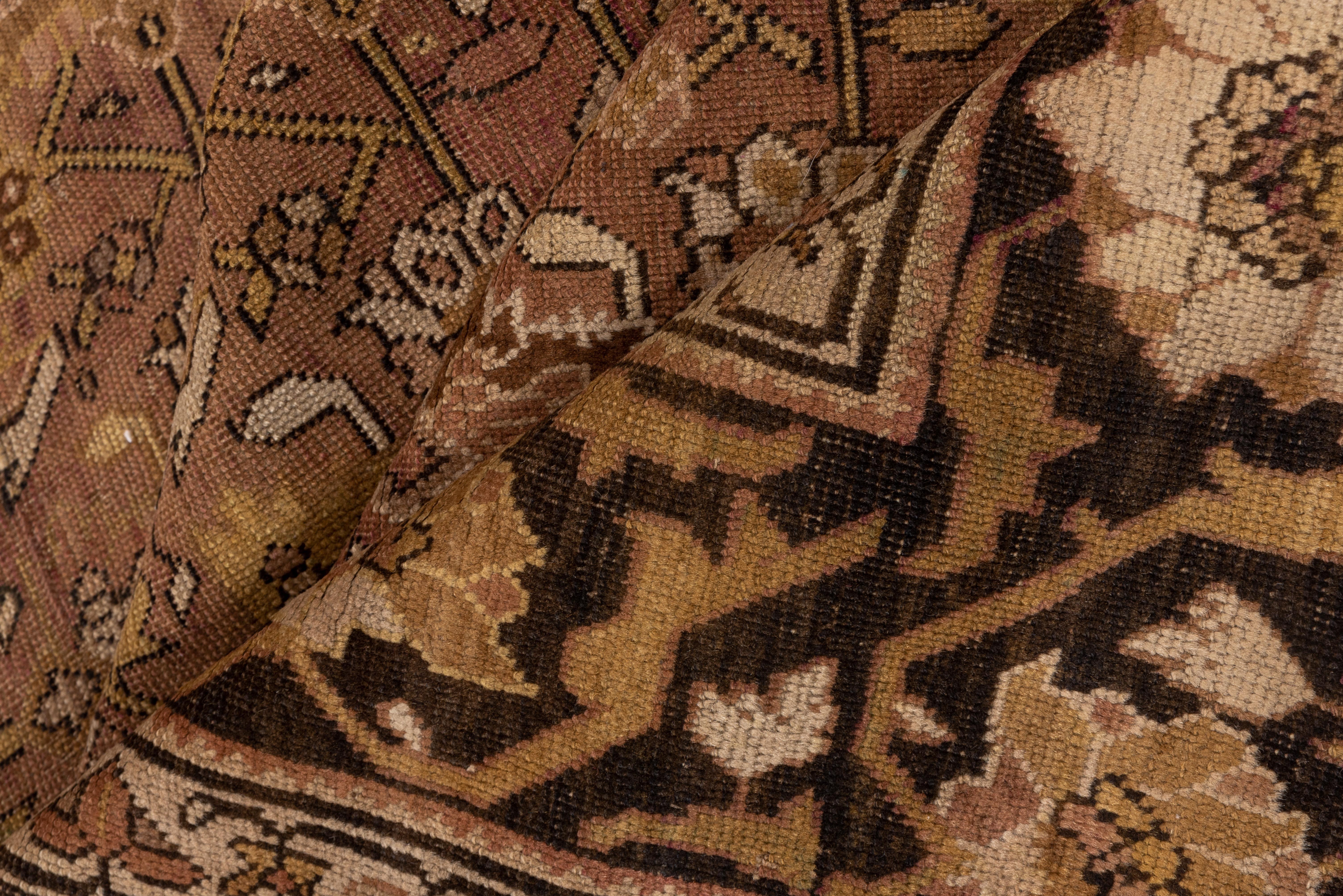 Noué à la main Fine tapis de galerie caucasien ancien du Karabagh, tons bruns, vers 1900 en vente