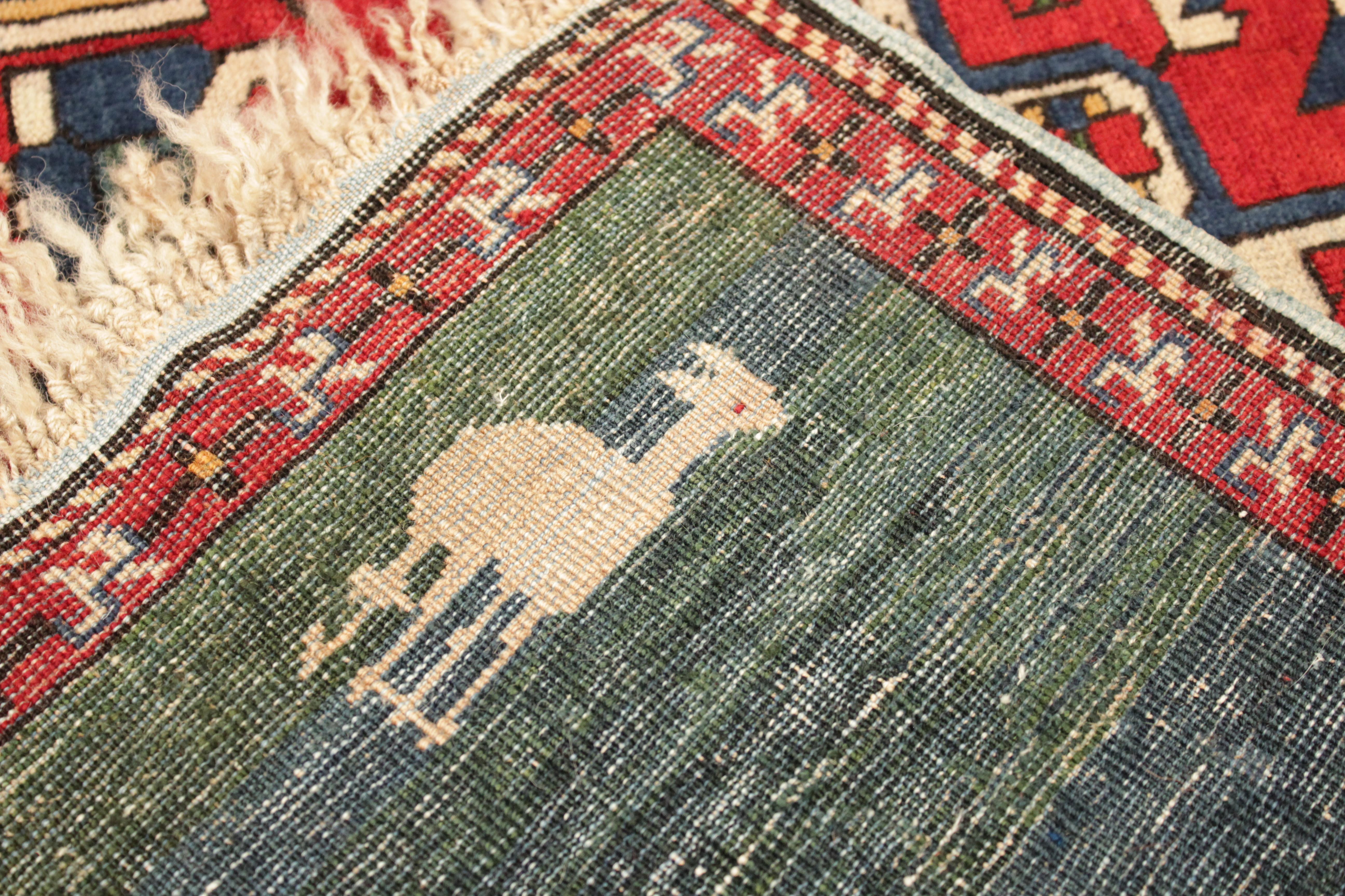 Feiner antiker kaukasischer Zeikhur-Teppich mit seltenem Tealgrünem Hintergrund, Kaukasisch im Angebot 3
