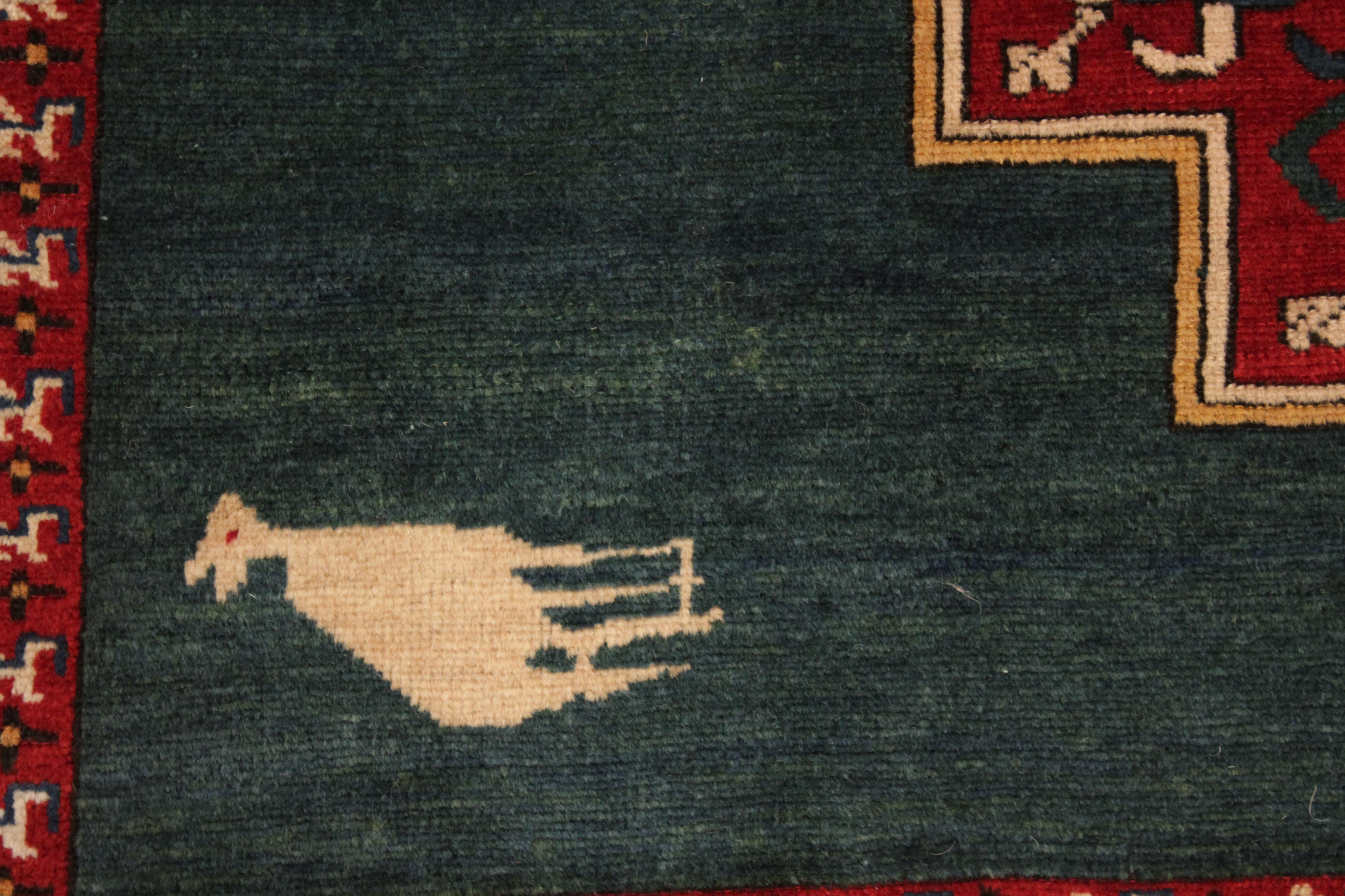 Feiner antiker kaukasischer Zeikhur-Teppich mit seltenem Tealgrünem Hintergrund, Kaukasisch im Zustand „Gut“ im Angebot in Milan, IT