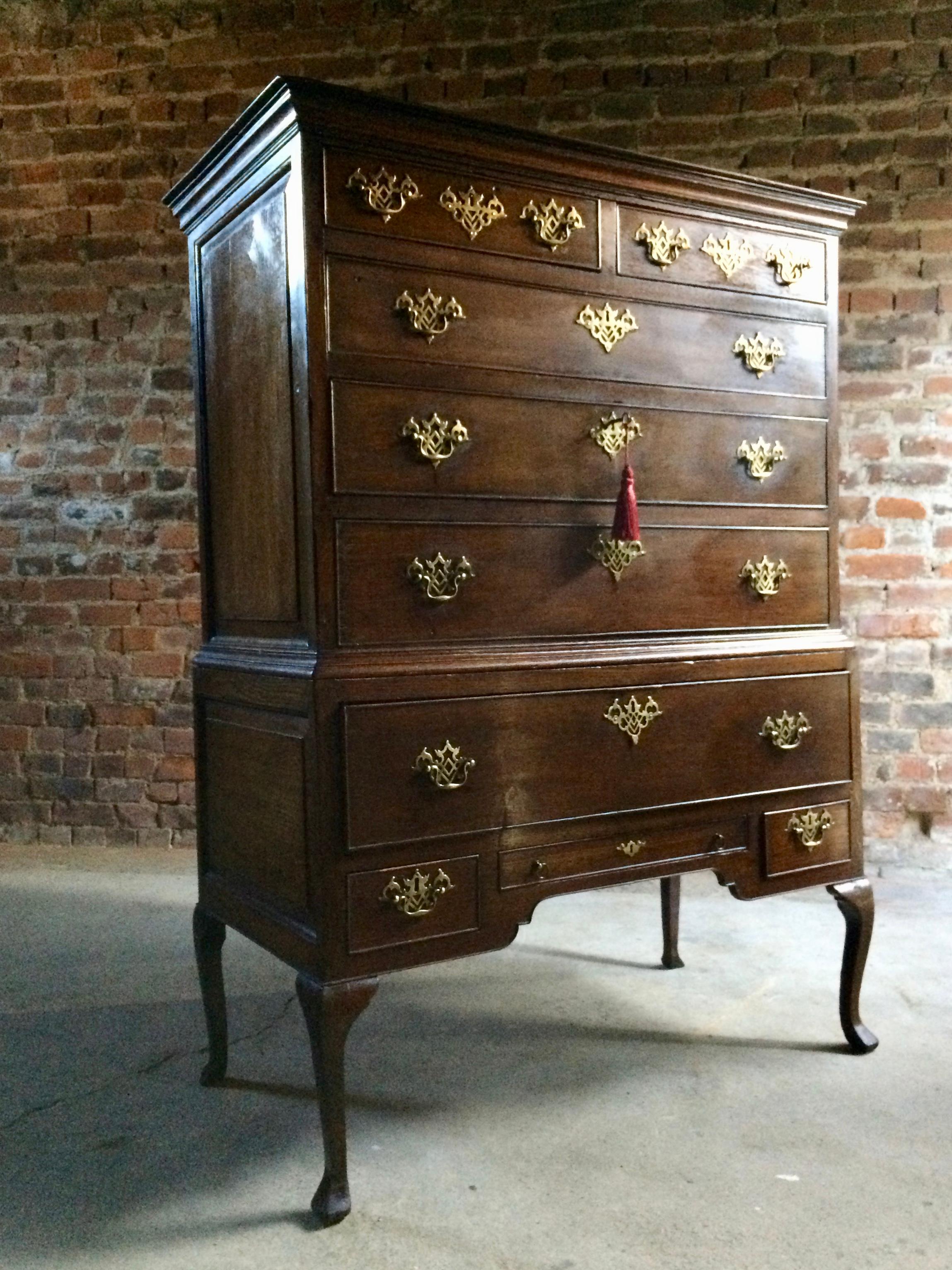 French Fine Antique Chest on Stand Drawers Oak Georgian 18th Century, circa 1750