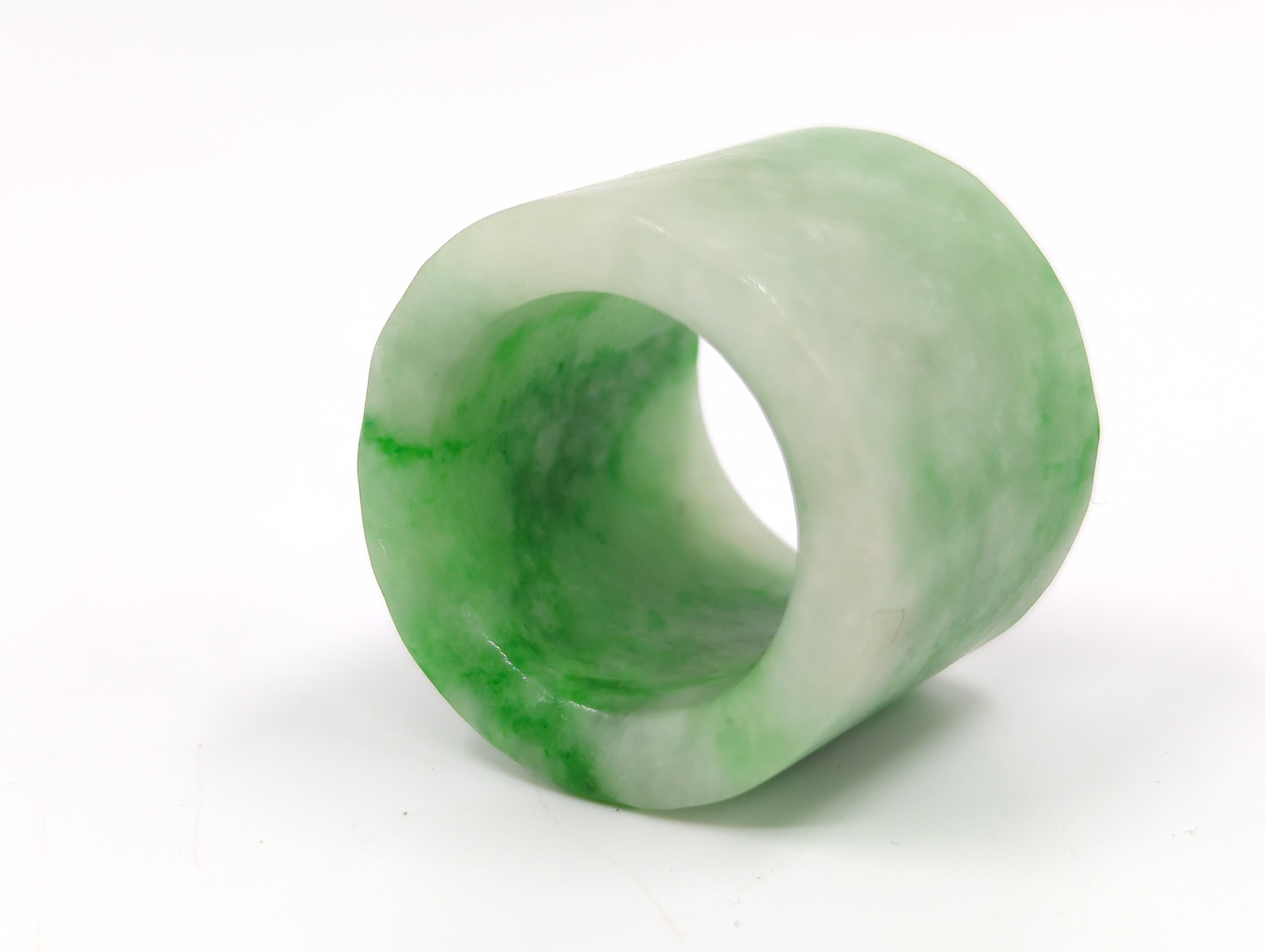 Artisan Fine Antique Chinese Carved A-Grade Mottled Green Jadeite Archers Thumb Ring For Sale