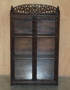 FiNE ANTIQUE CHINESE EXPORT CIRCA 1920 TABLE TOP OR WALL MOUNTED DISPLAY CABINET