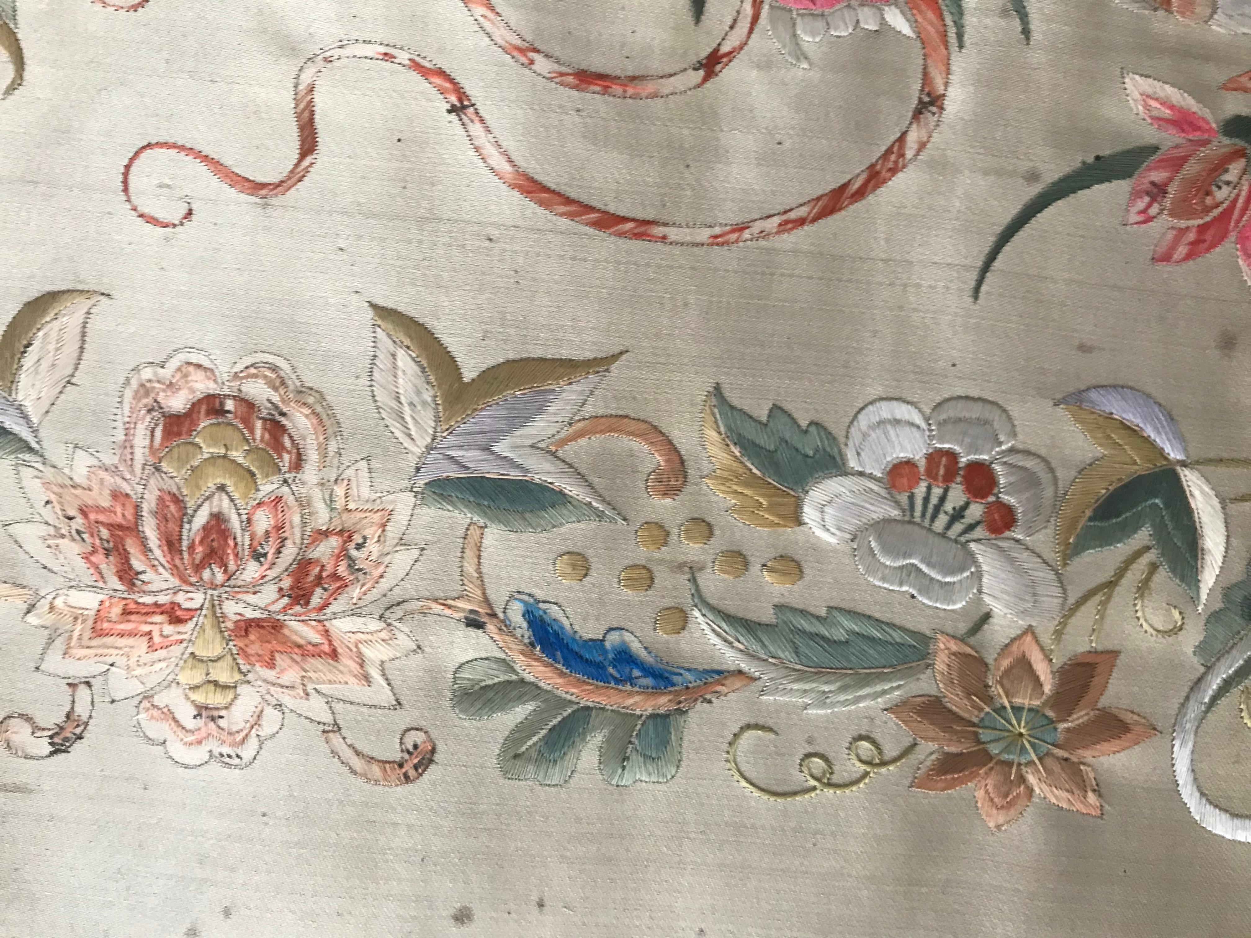 20th Century Fine Antique Chinese Silk Embroidery, China Embroidered Antique Tapestry Rugs