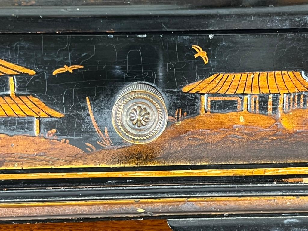 Fine Antique Chinoiserie Black Lacquer Dressing Mirror c. Late 19th Century For Sale 2