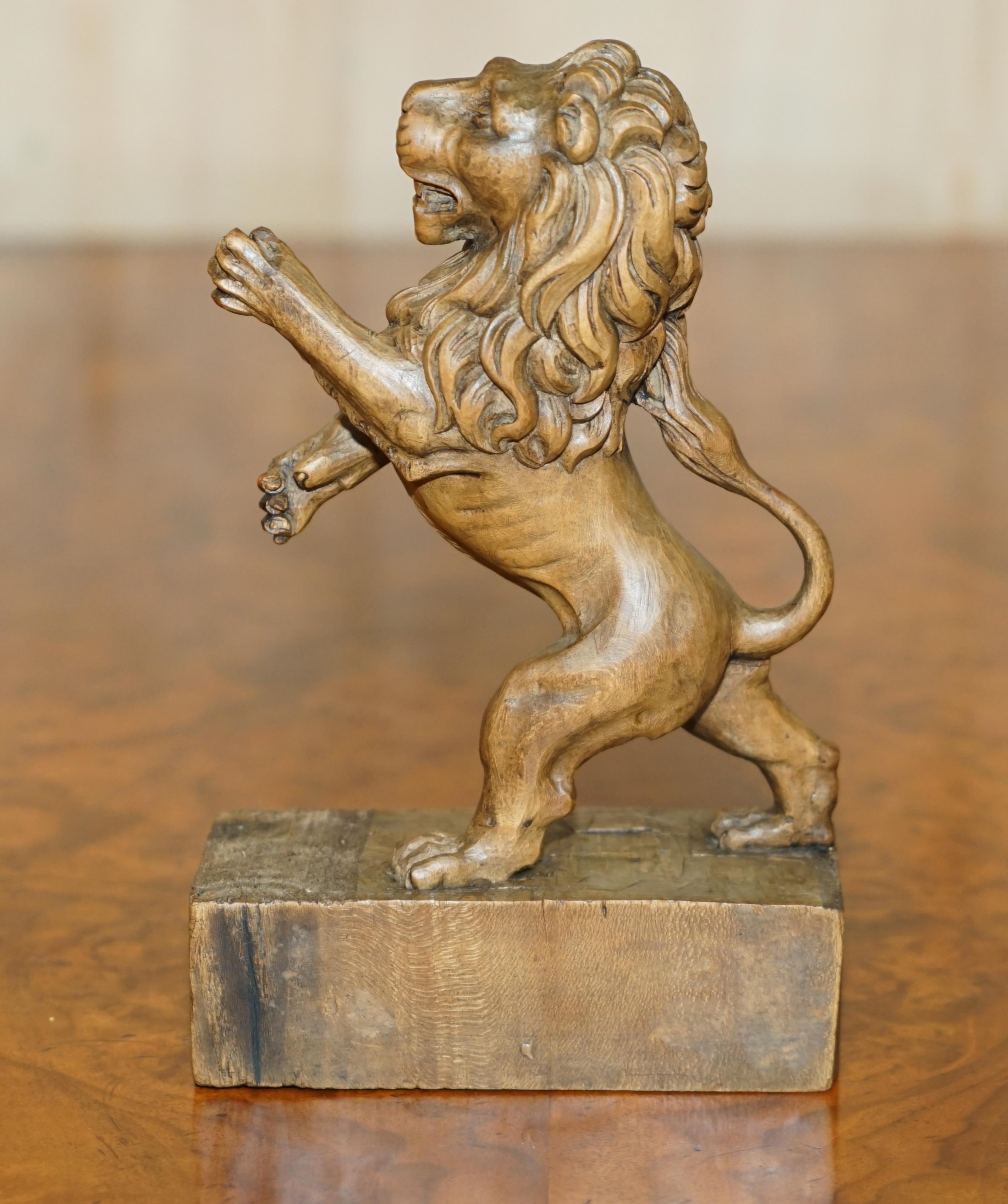 Fine Antique circa 1800 Hand Carved Royal Armorial Lion from Coat of Arms Crest For Sale 2