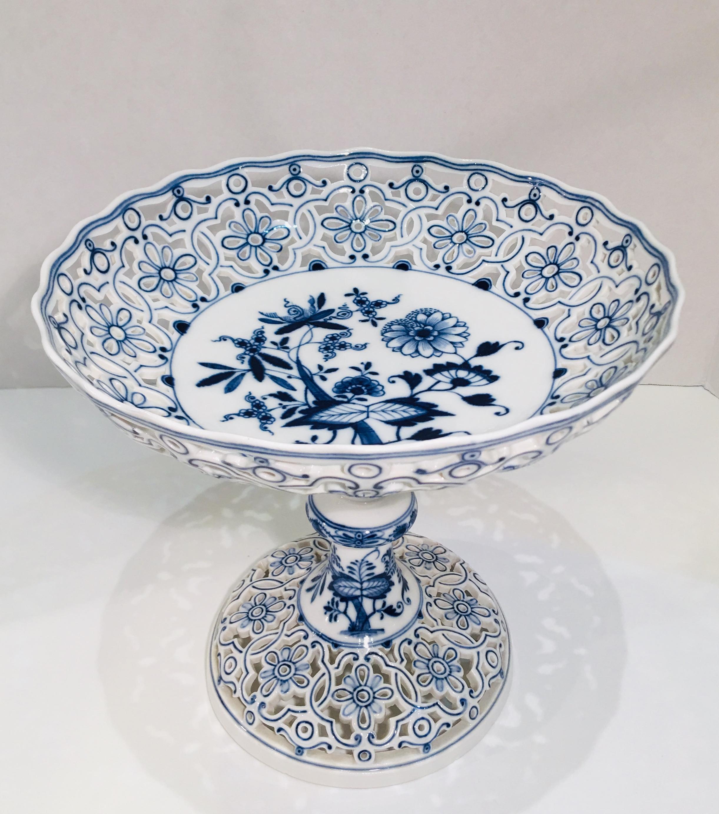 meissen blue and white porcelain