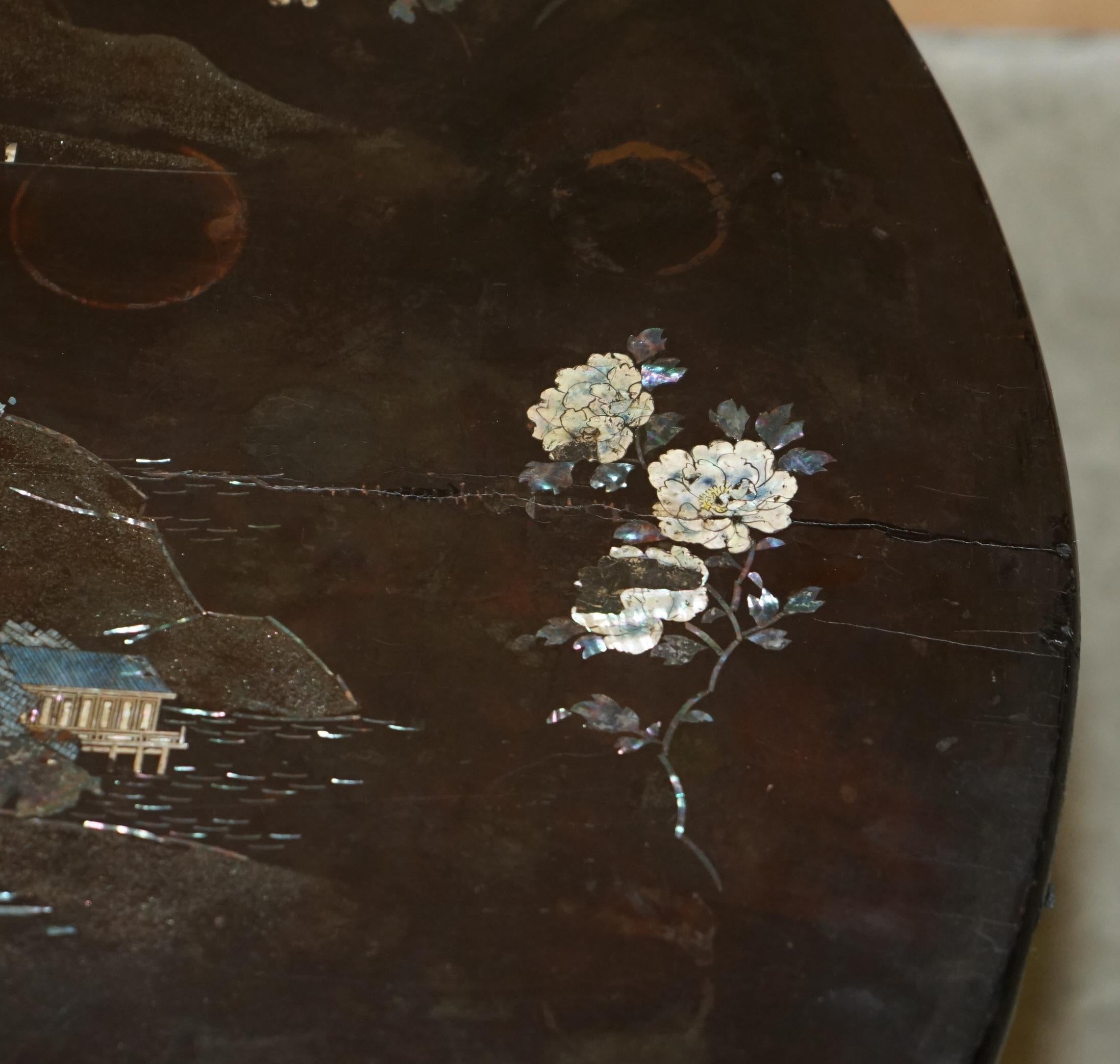 FINE ANTIQUE CIRCA 1820 CHiNESE CHINOISERIE MOTHER OF PEARL CENTRE DINING TABLE For Sale 12