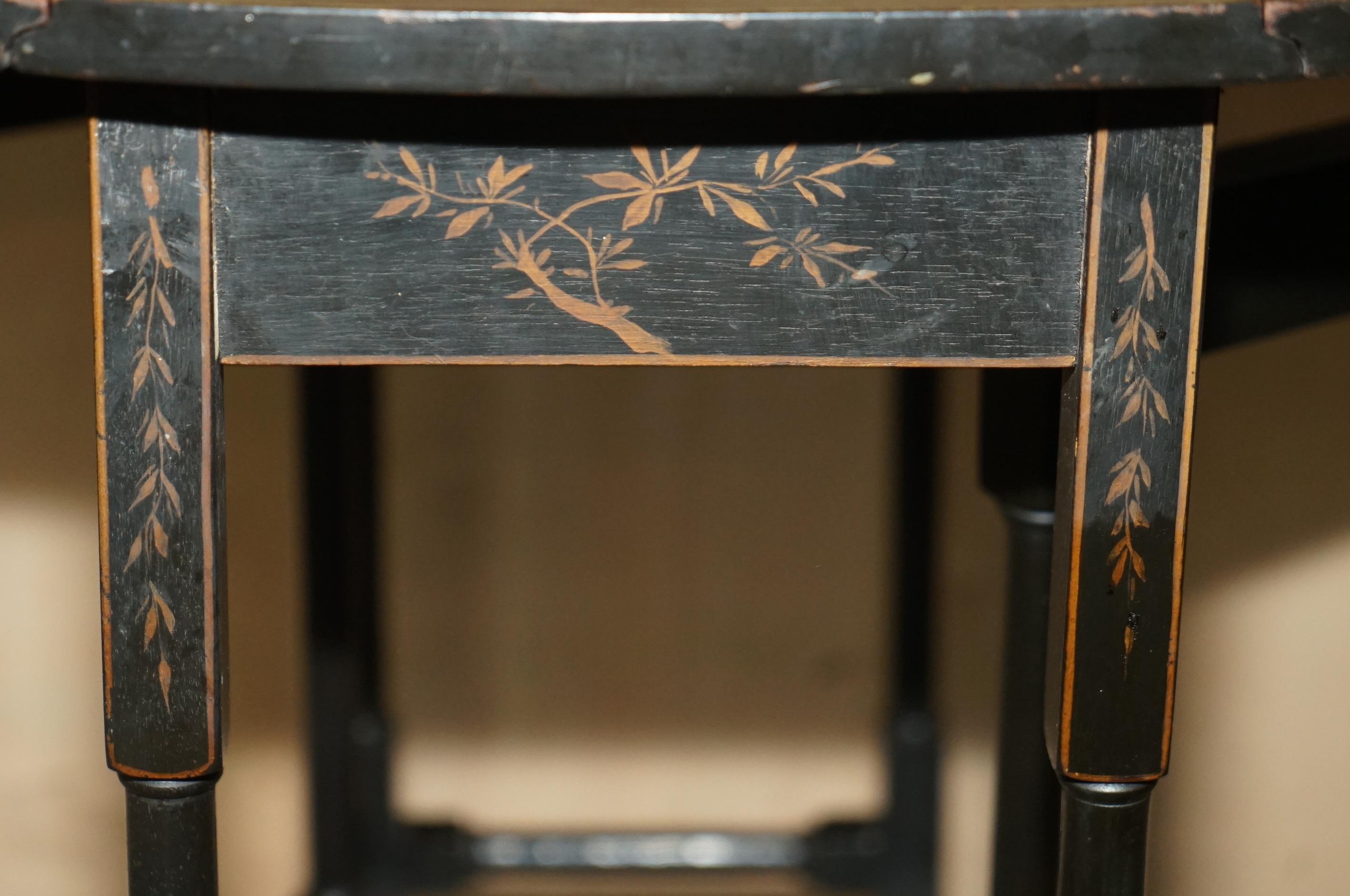 Fine Antique circa 1880 Chinese Chinoiserie Lacquered Gateleg Sutherland Table For Sale 4