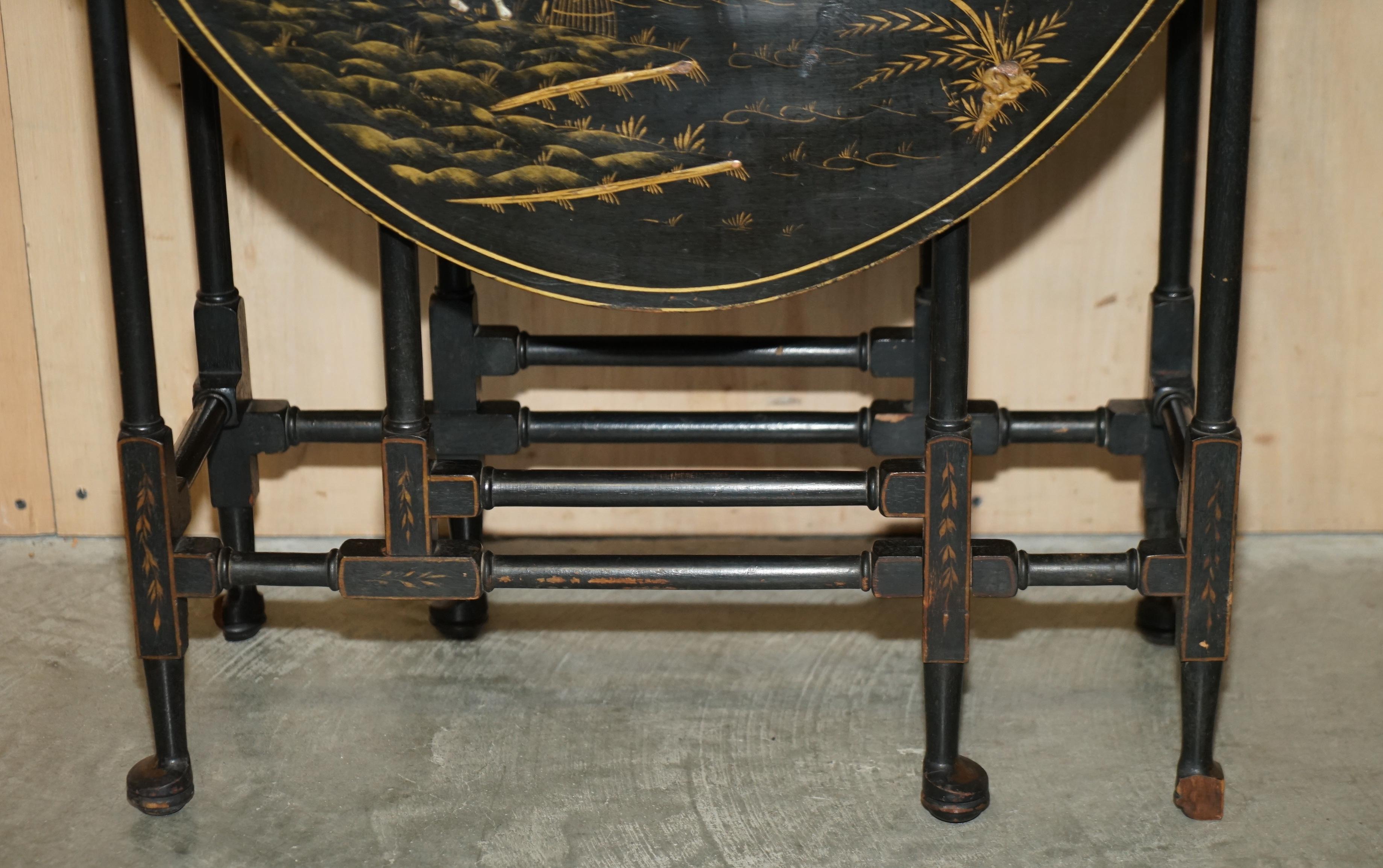 Chinese Chippendale Fine Antique circa 1880 Chinese Chinoiserie Lacquered Gateleg Sutherland Table For Sale