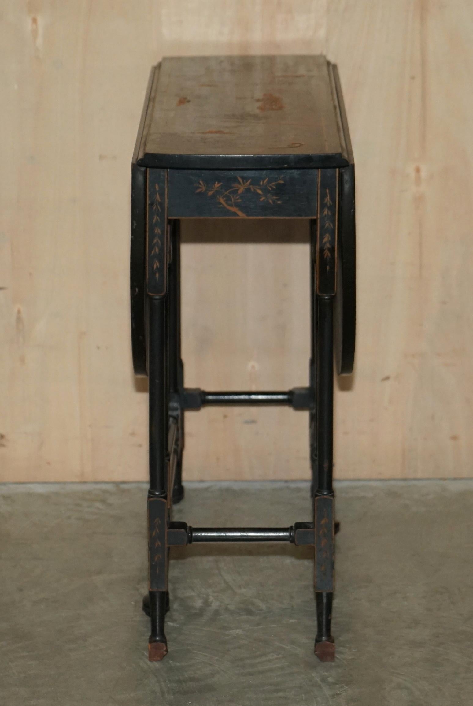 Hand-Crafted Fine Antique circa 1880 Chinese Chinoiserie Lacquered Gateleg Sutherland Table For Sale
