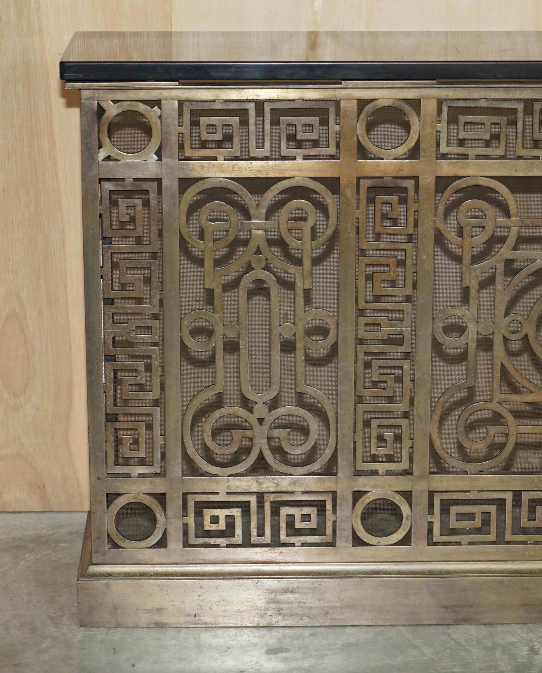 Apogée victorien Table console ancienne avec couvercle radiateur en bronze doré et marbre, datant d'environ 1880 en vente