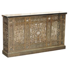 Mesa consola con tapa de radiador de mármol y bronce dorado macizo antigua de circa 1880
