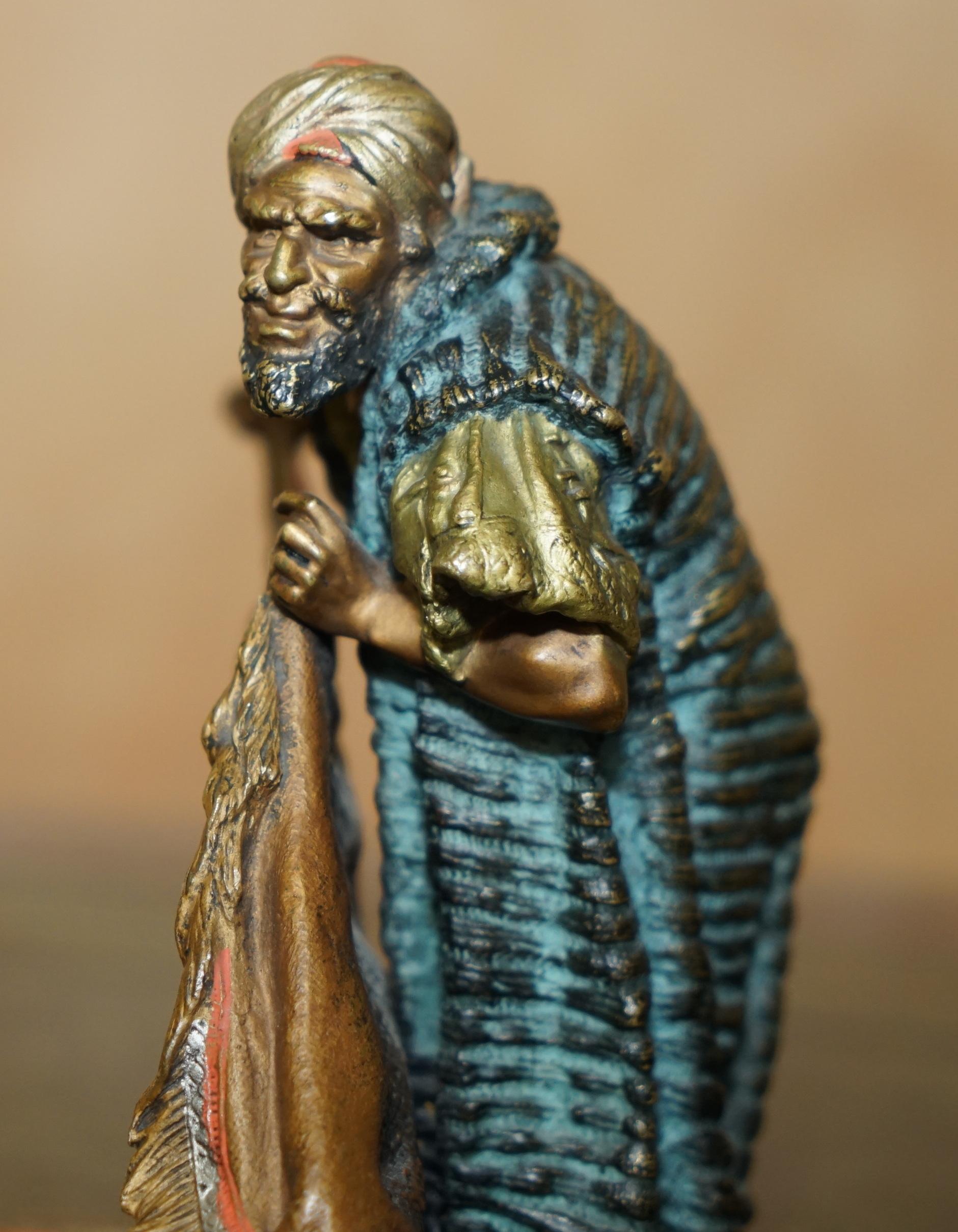 FINE ANTIQUE CiRCA 1910 FRANZ BERGMAN COLD PAINTED BRONZE CARPET SELLER STATUE For Sale 4
