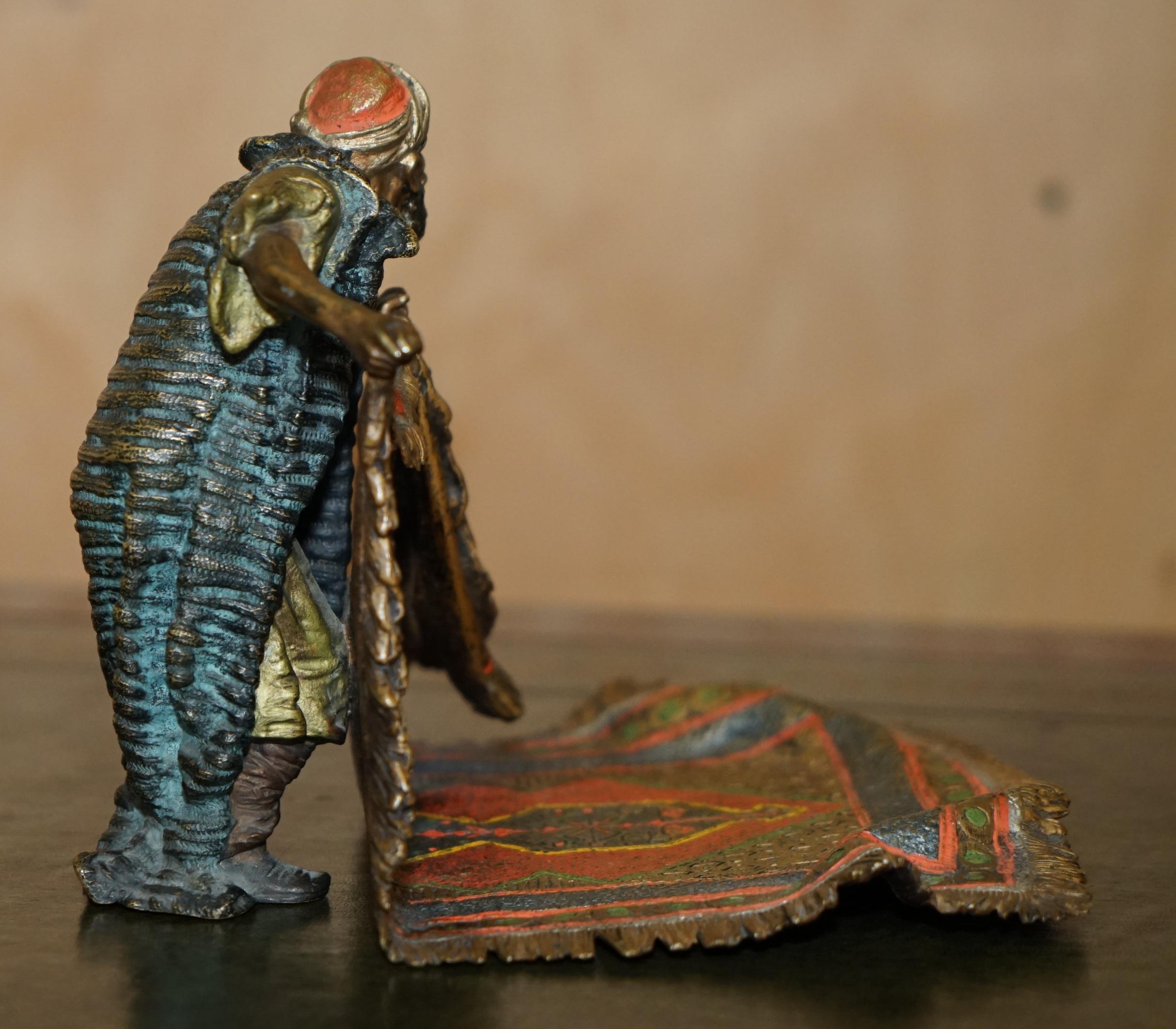 Bronze FINE ANTIQUE CiRCA 1910 FRANZ BERGMAN COLD PAINTED BRONZE CARPET SELLER STATUE For Sale