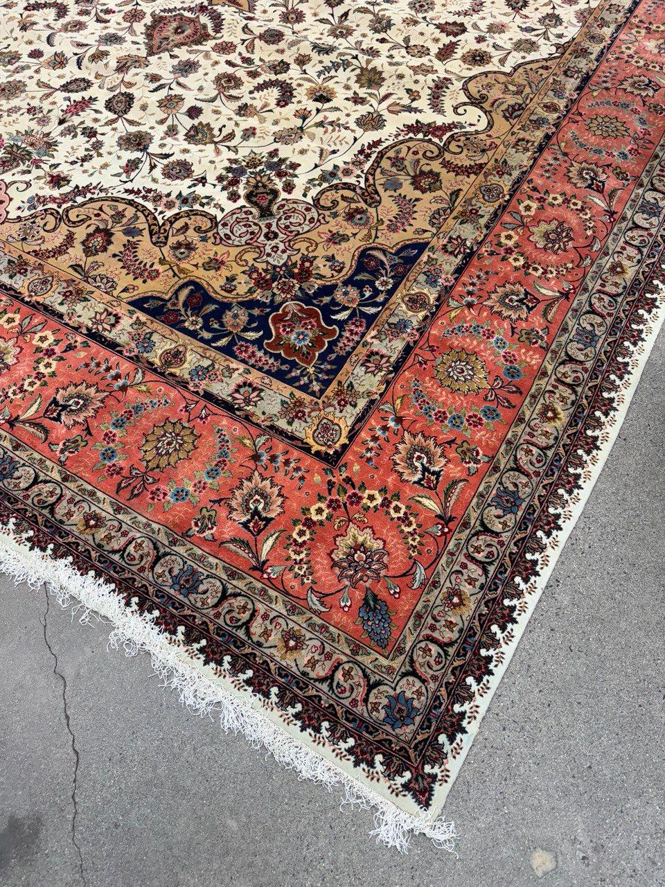Feiner antiker CIRCA 1960er handgeknüpfter persischer Tabriz-Teppich - 12'8 x 19'10 (Handgeknüpft) im Angebot
