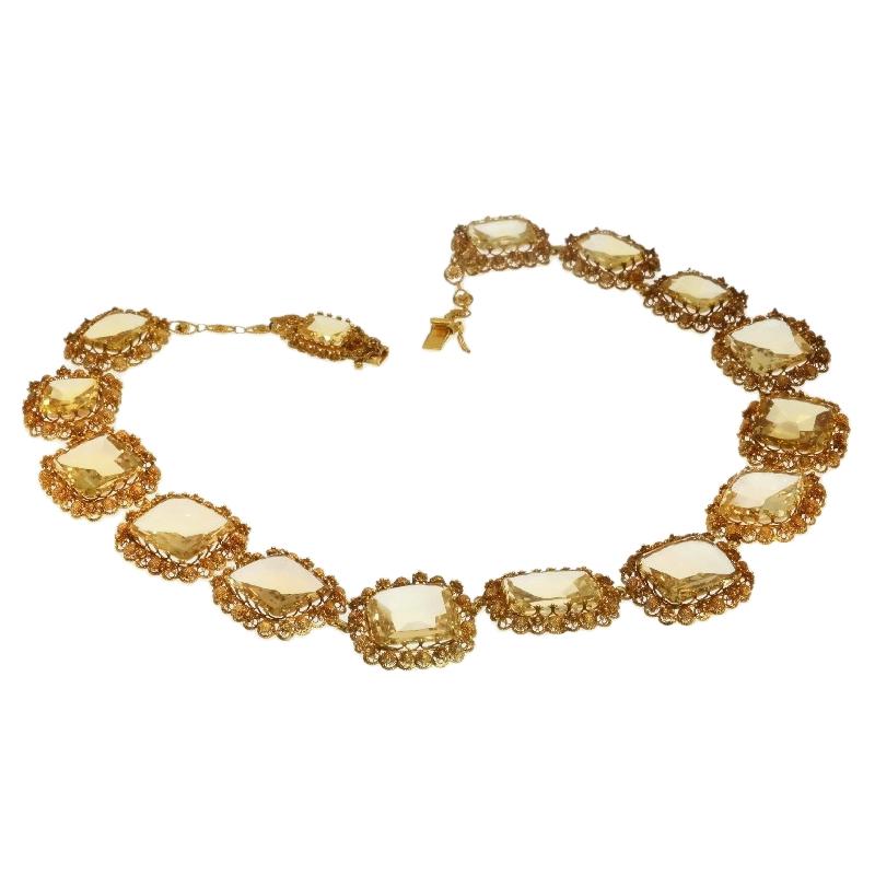 Fiery 18K yellow Gold Georgian Necklace with 15 big citrine stones For Sale 1