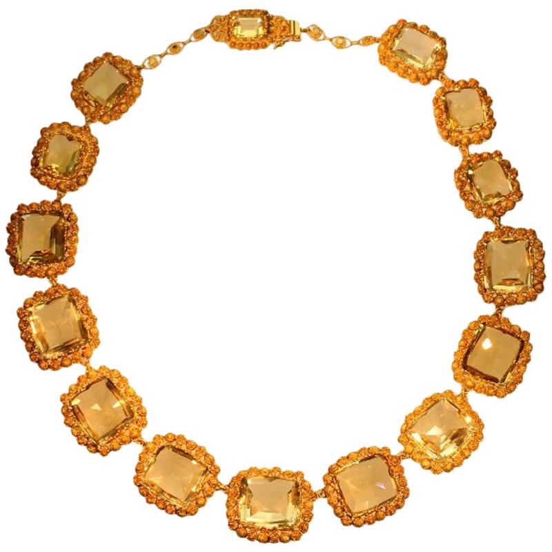Fiery 18K yellow Gold Georgian Necklace with 15 big citrine stones For Sale