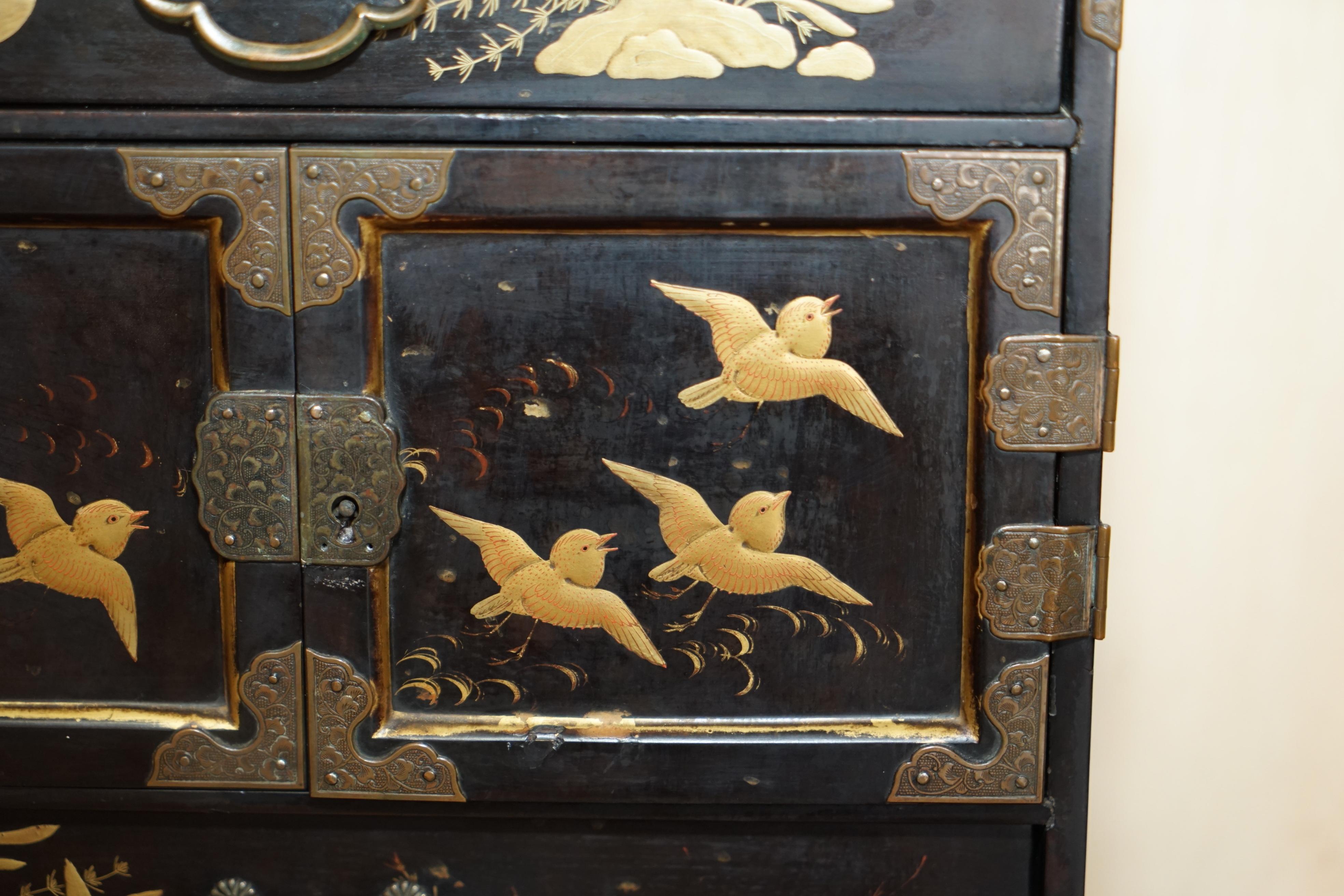 Fine Antique Collectable Chinese Table Top Cabinet Jewellery Collectors Storage For Sale 5