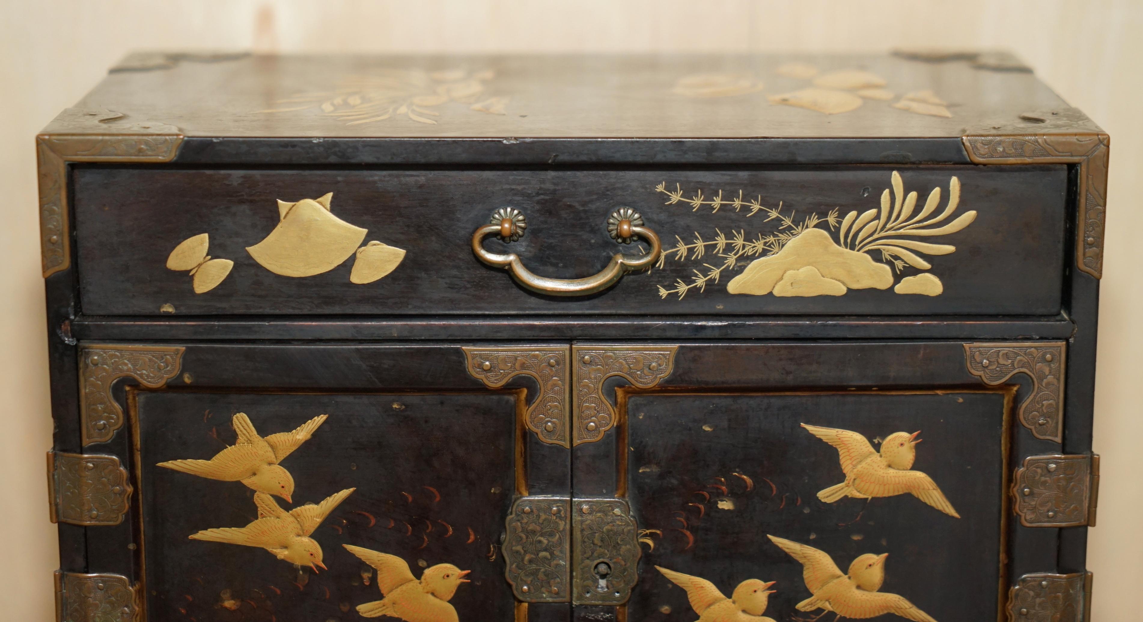 Chinese Export Fine Antique Collectable Chinese Table Top Cabinet Jewellery Collectors Storage For Sale
