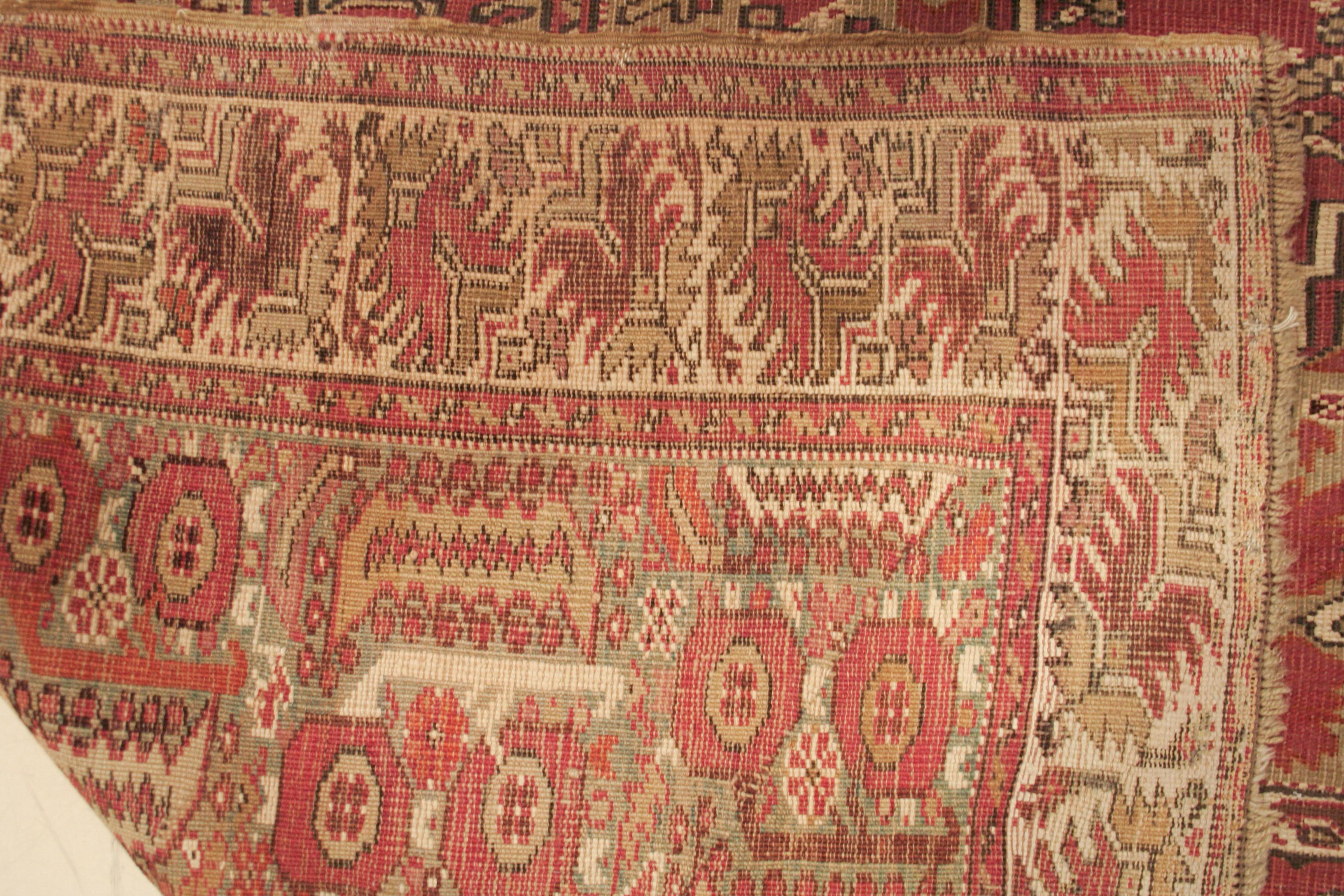 Annodato a mano Tappeto Anatolian Ghiordes antico e pregiato a doppia nicchia rosa corallo in vendita