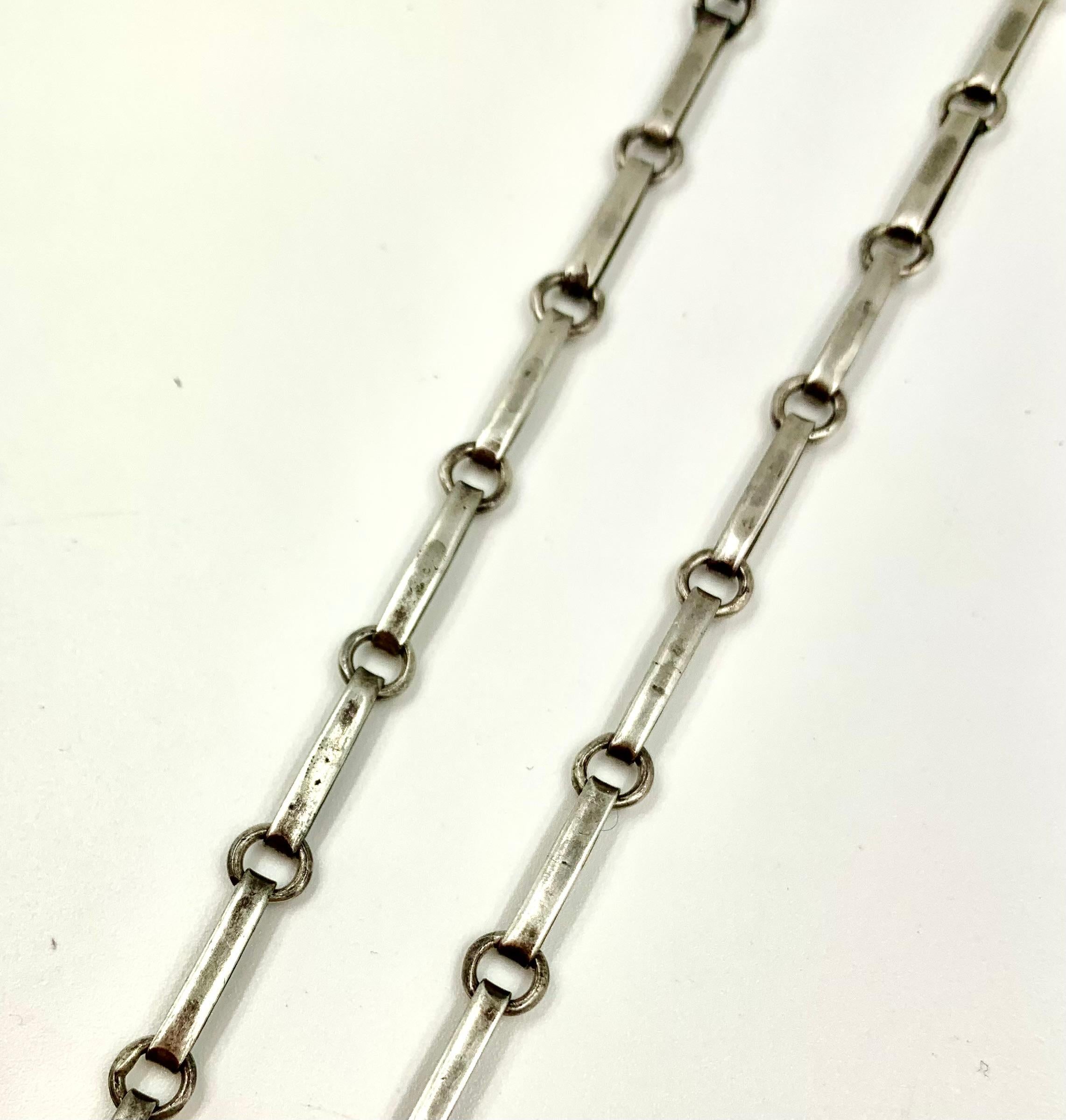 Fine croix ancienne de Cuernavaca réticulée en argent sterling et verre rubis sur chaîne en vente 3