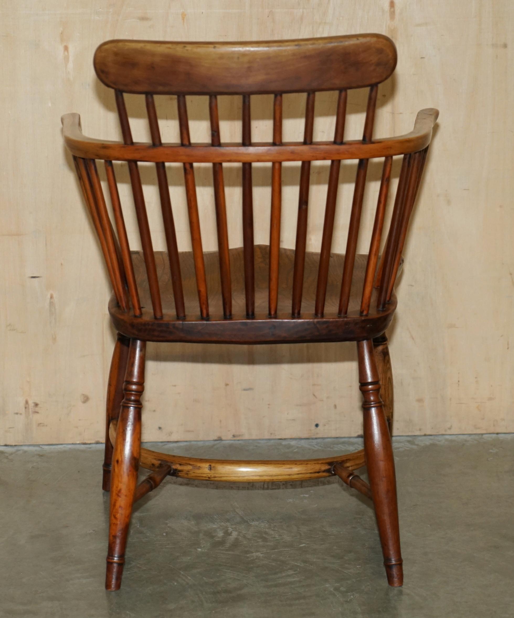 FINE ANTiQUE EARLY 19TH CENTURY BURR YEW WOOD & ELM COMB BACK WINDSOR ARMCHAIR For Sale 7