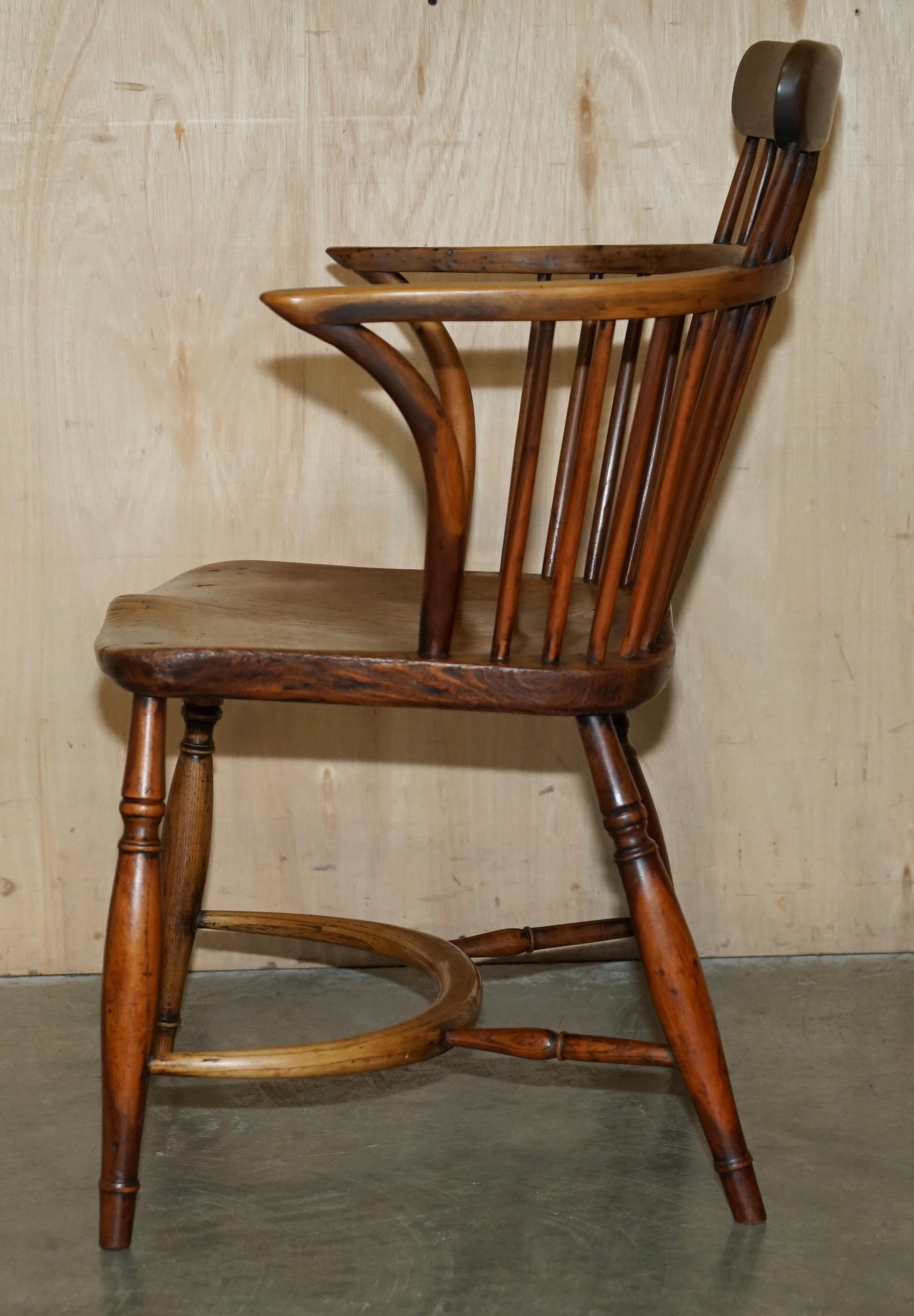 FINE ANTiQUE EARLY 19TH CENTURY BURR YEW WOOD & ELM COMB BACK WINDSOR ARMCHAIR For Sale 9