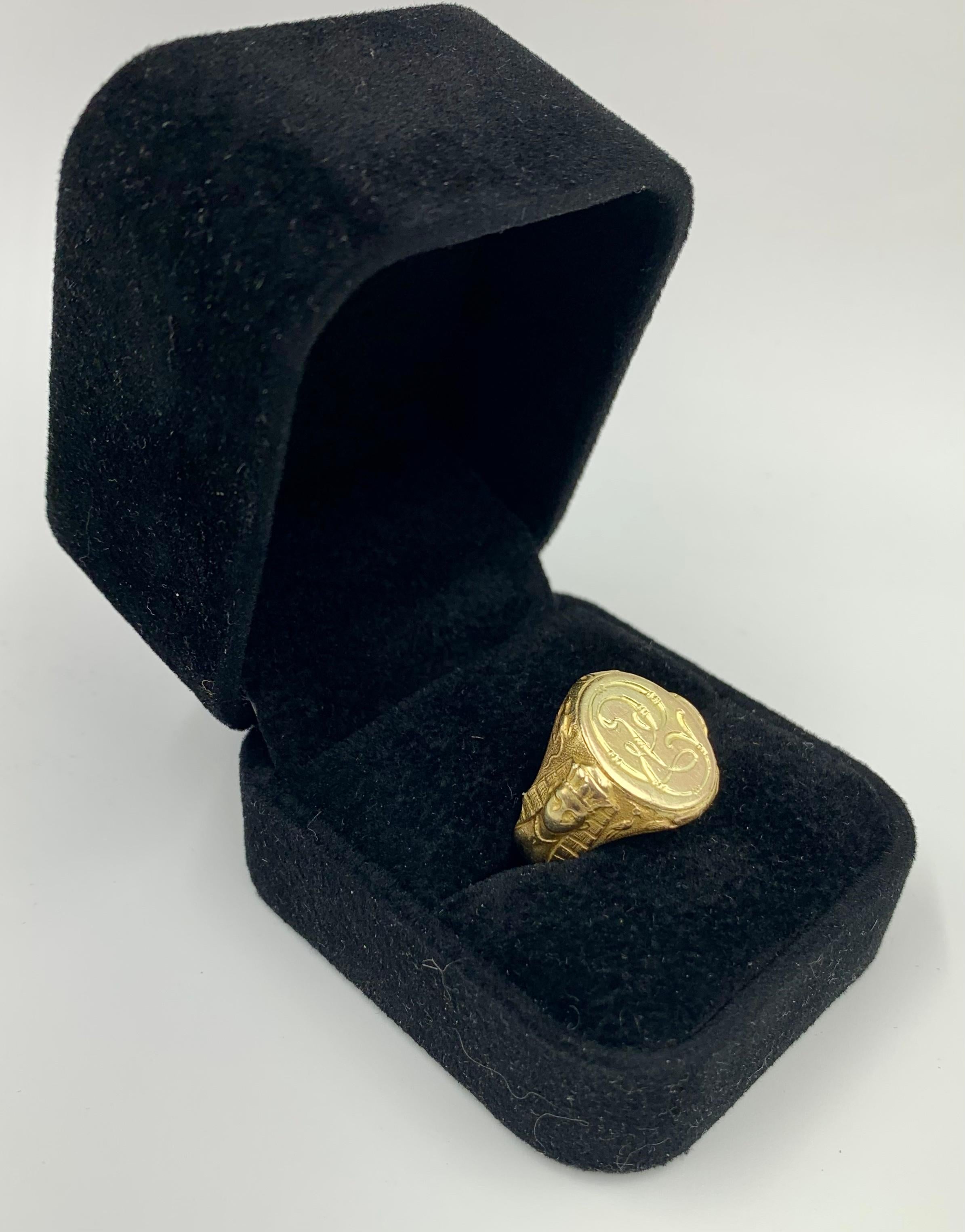 Fine Antique Egyptian Revival Sphinx Motif 14K Yellow Gold Signet Ring For Sale 7