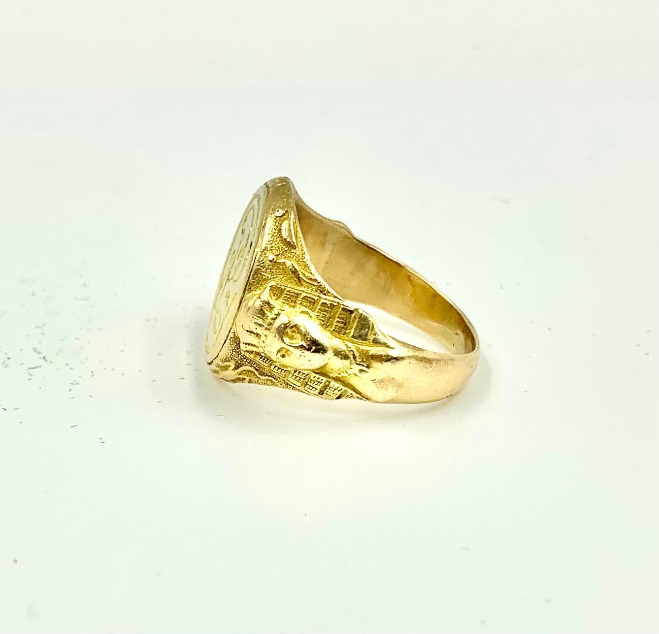 Fine Antique Egyptian Revival Sphinx Motif 14K Yellow Gold Signet Ring For Sale 3