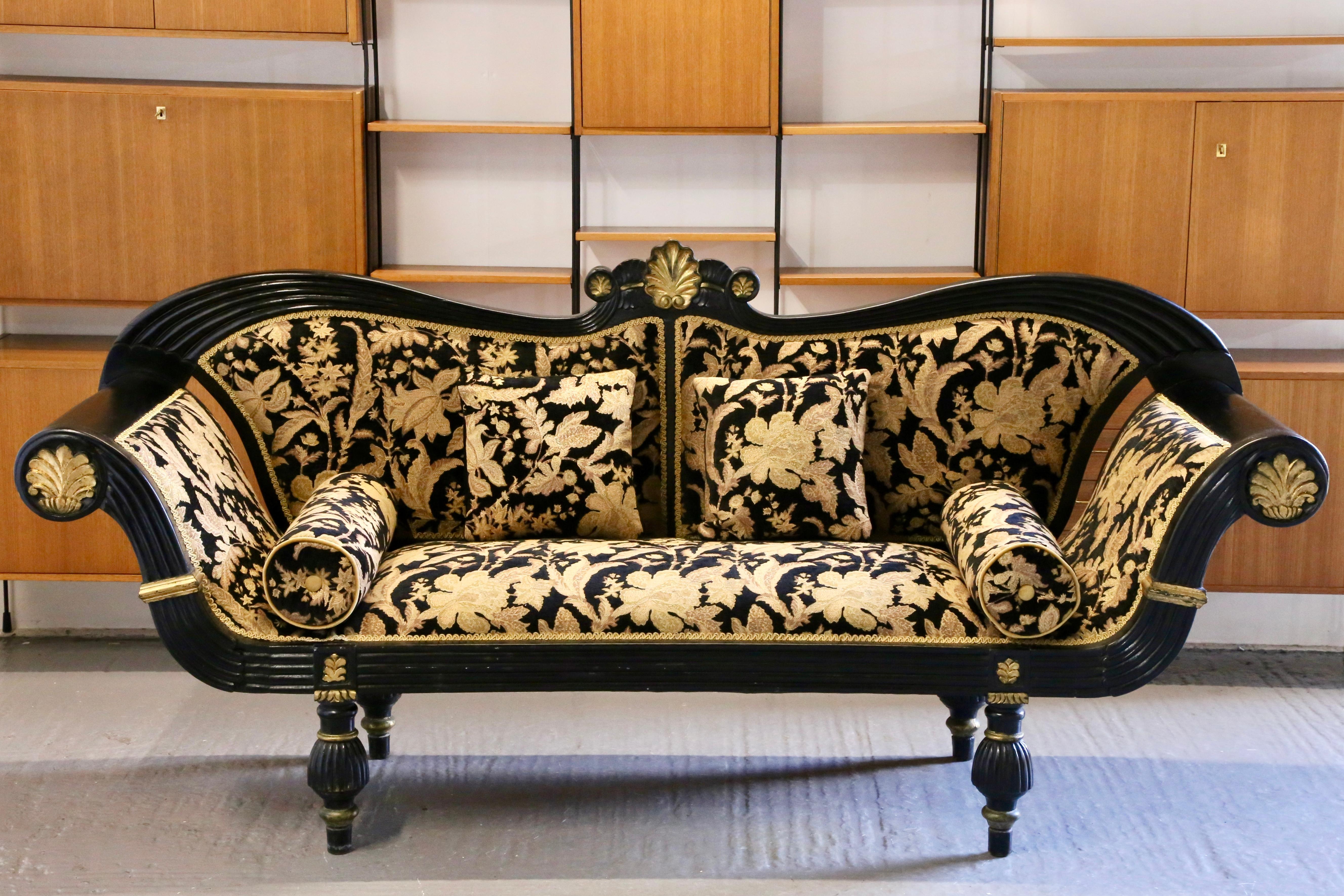 Feine antike Empire / Regency geschnitzt Ebonised Double Ended Couch im Angebot 10