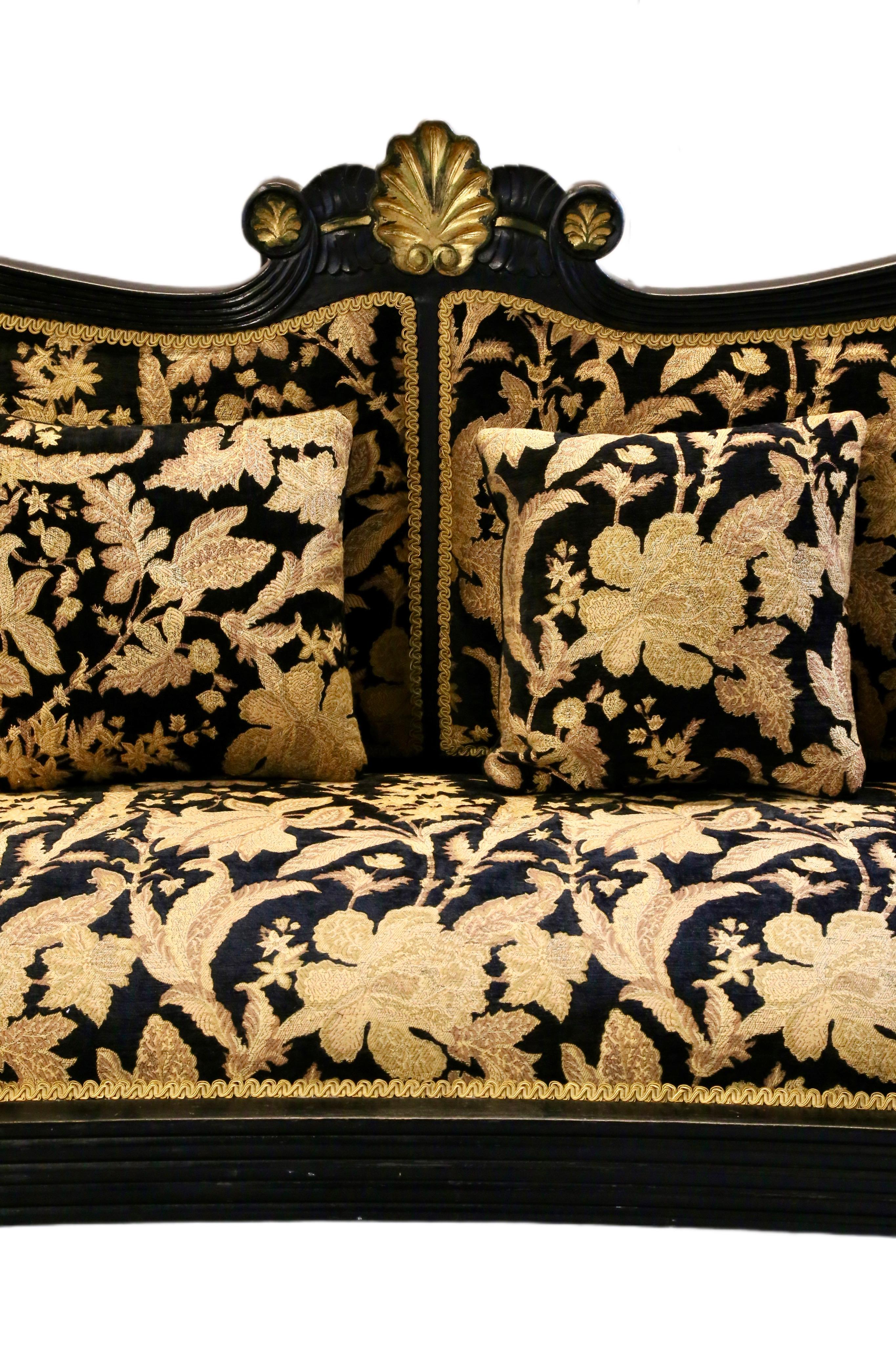 Feine antike Empire / Regency geschnitzt Ebonised Double Ended Couch im Zustand „Gut“ im Angebot in Sittingbourne, GB
