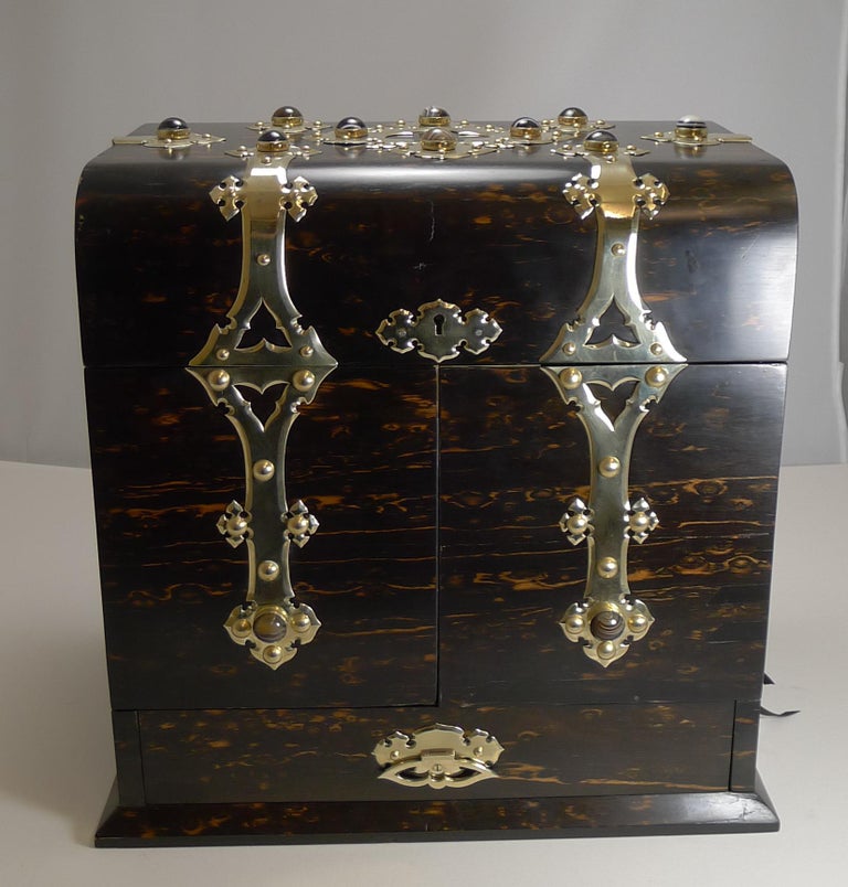 Late Victorian Fine Antique English Coromandel Decanter / Drinks Box, circa 1880 For Sale