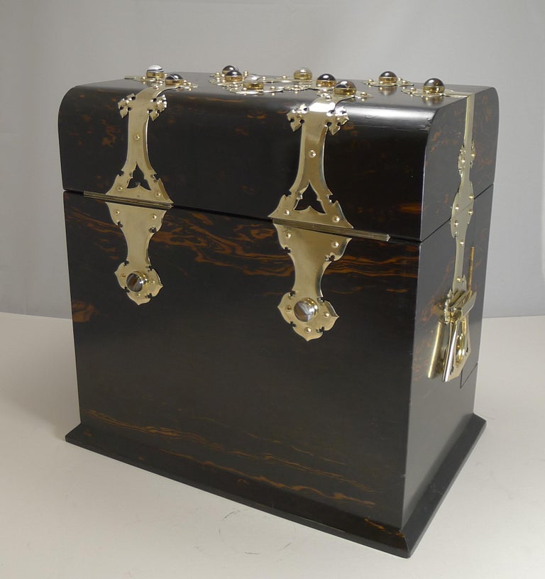 Fine Antique English Coromandel Decanter / Drinks Box, circa 1880 In Good Condition For Sale In Bath, GB