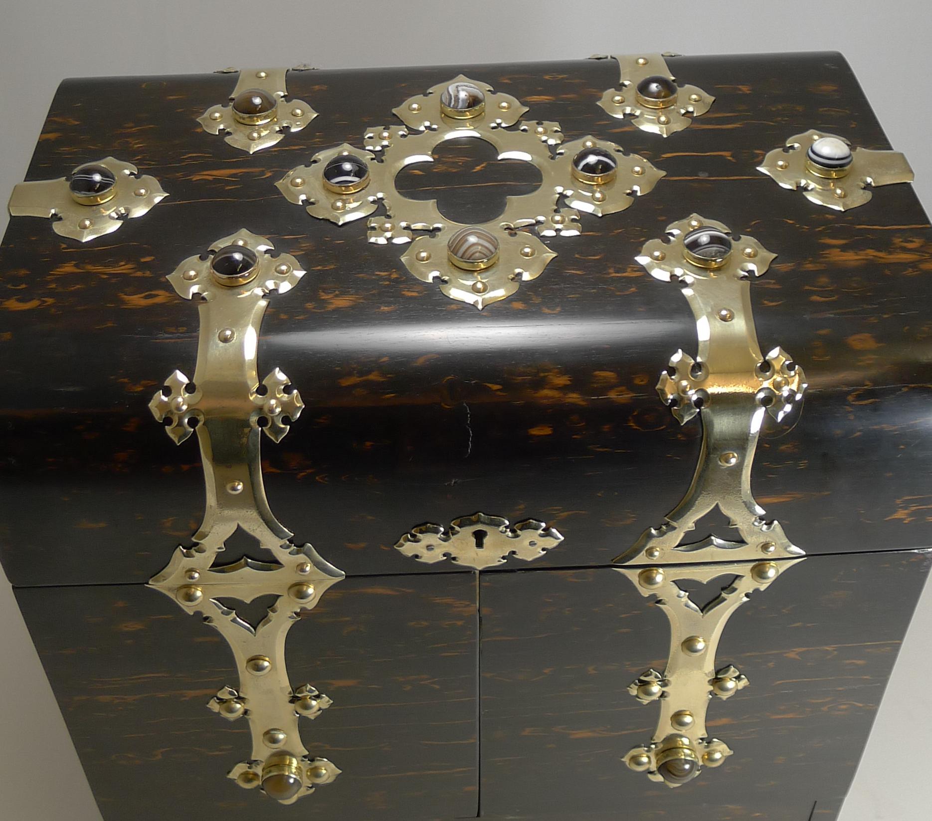 Fino Decantador / Caja de Bebidas Coromandel Inglés Antiguo, circa 1880 en venta 1